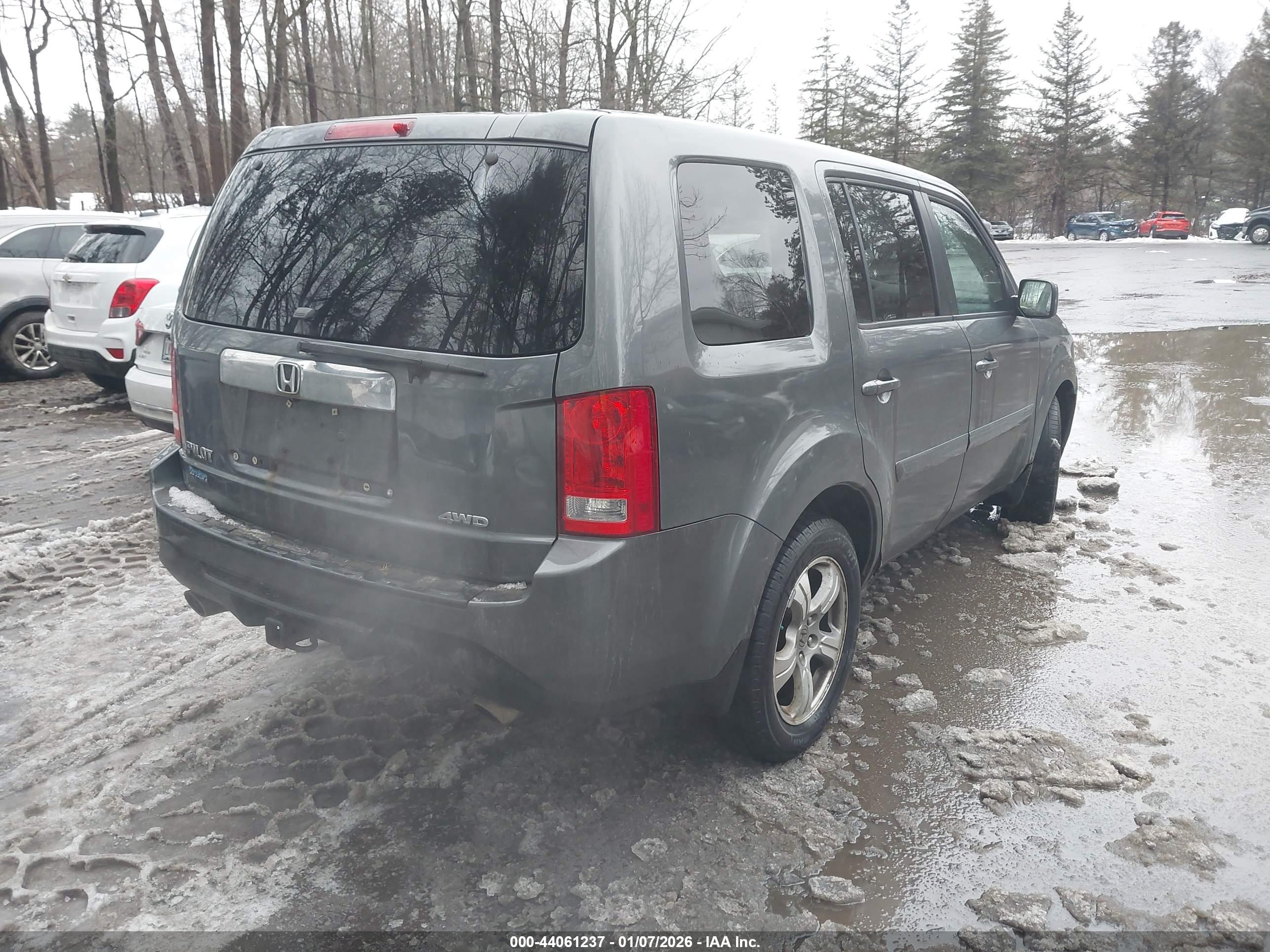 HONDA PILOT image 4