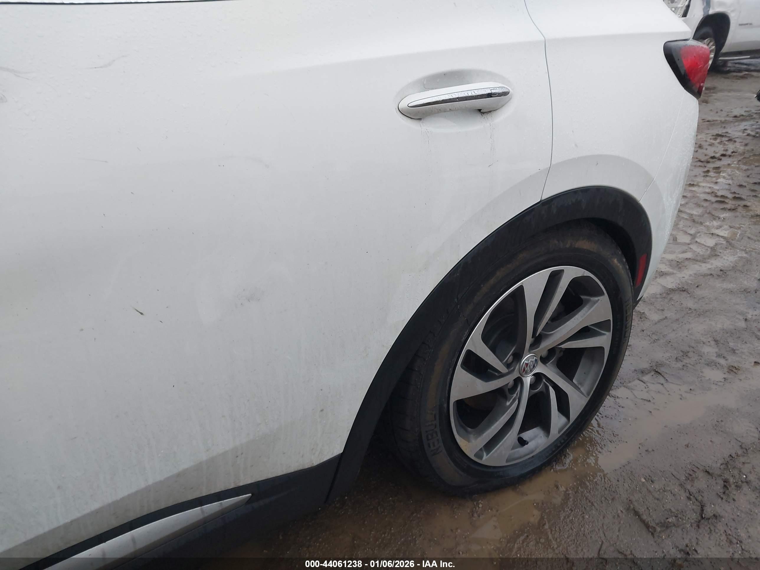 BUICK ENVISION image 6