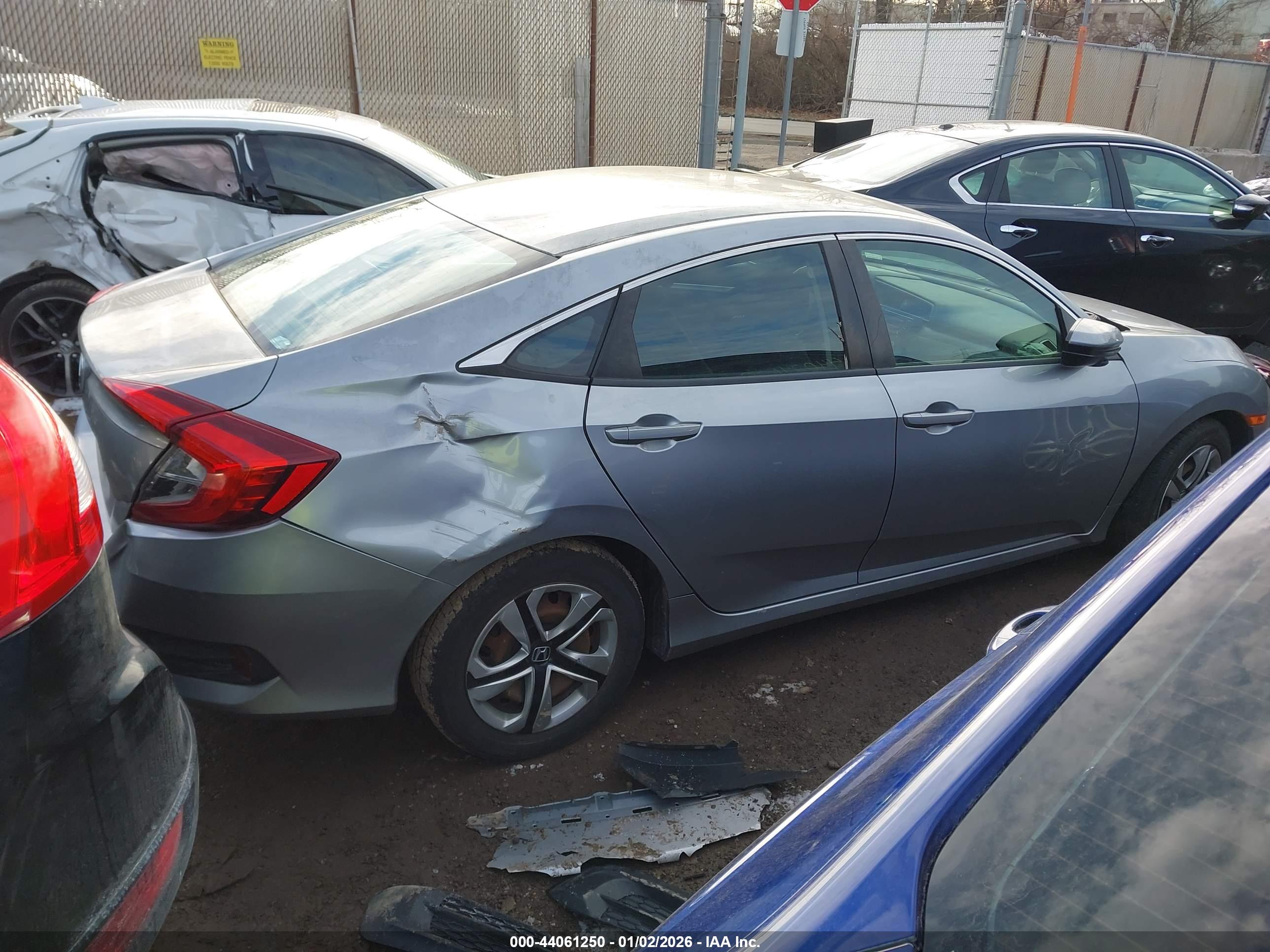 HONDA CIVIC image 4