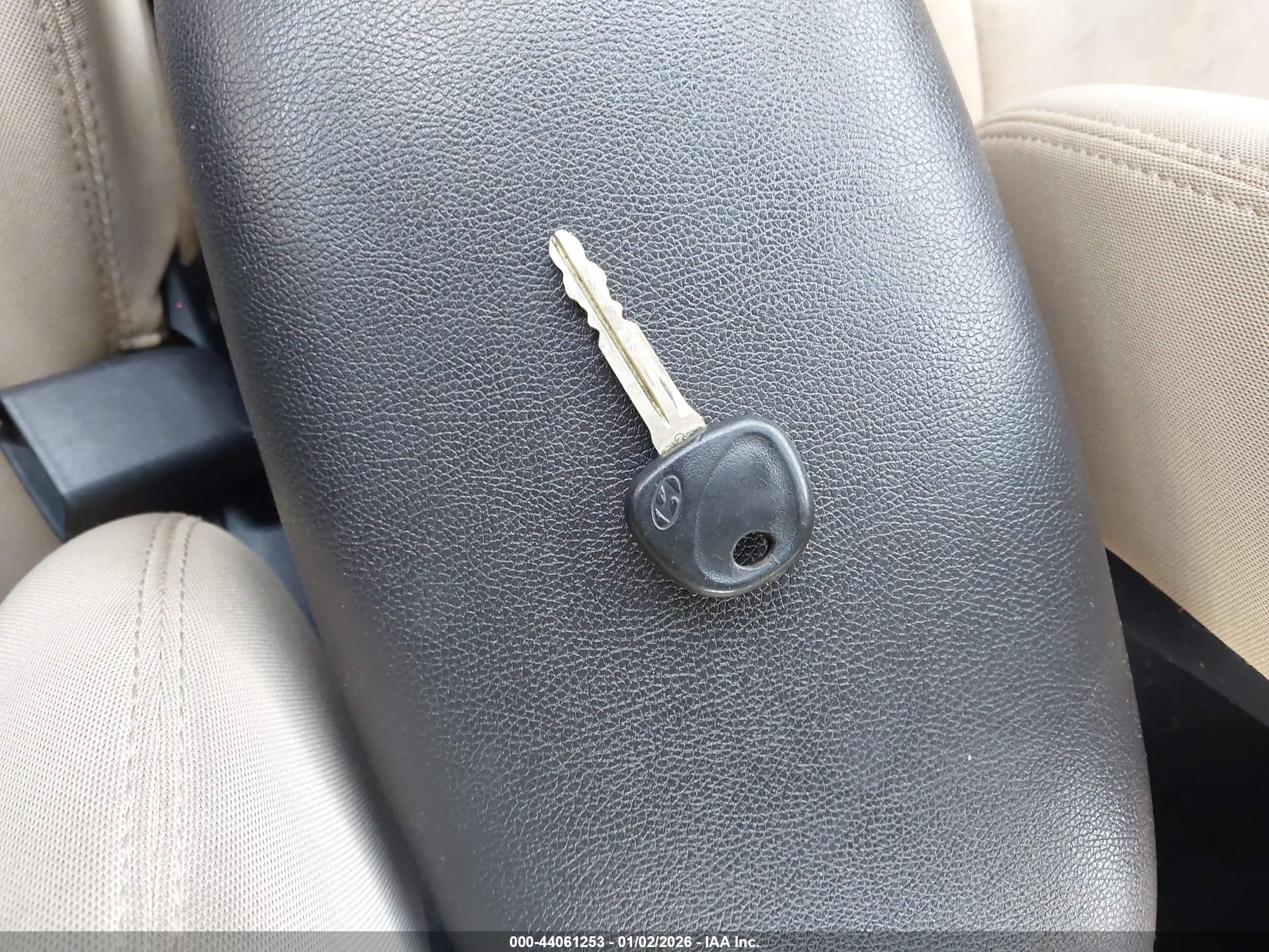 HYUNDAI ELANTRA image 11