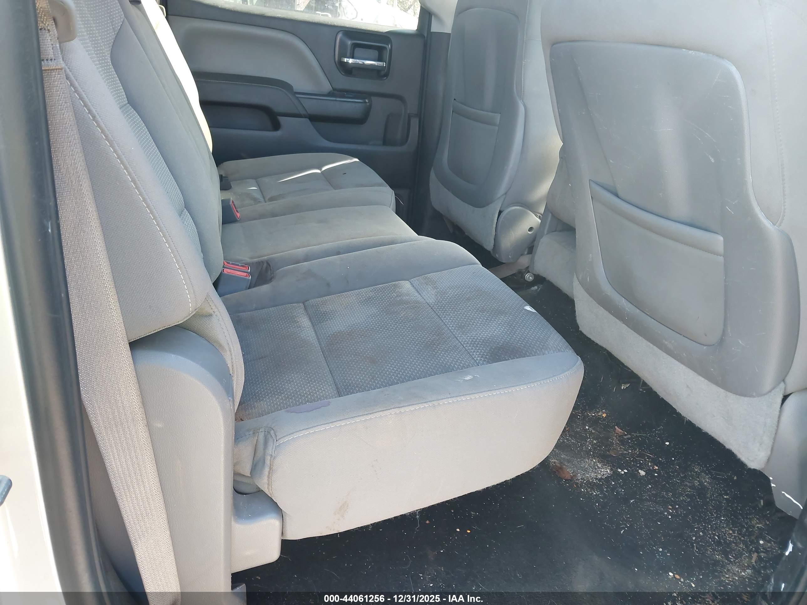 CHEVROLET SILVERADO image 8