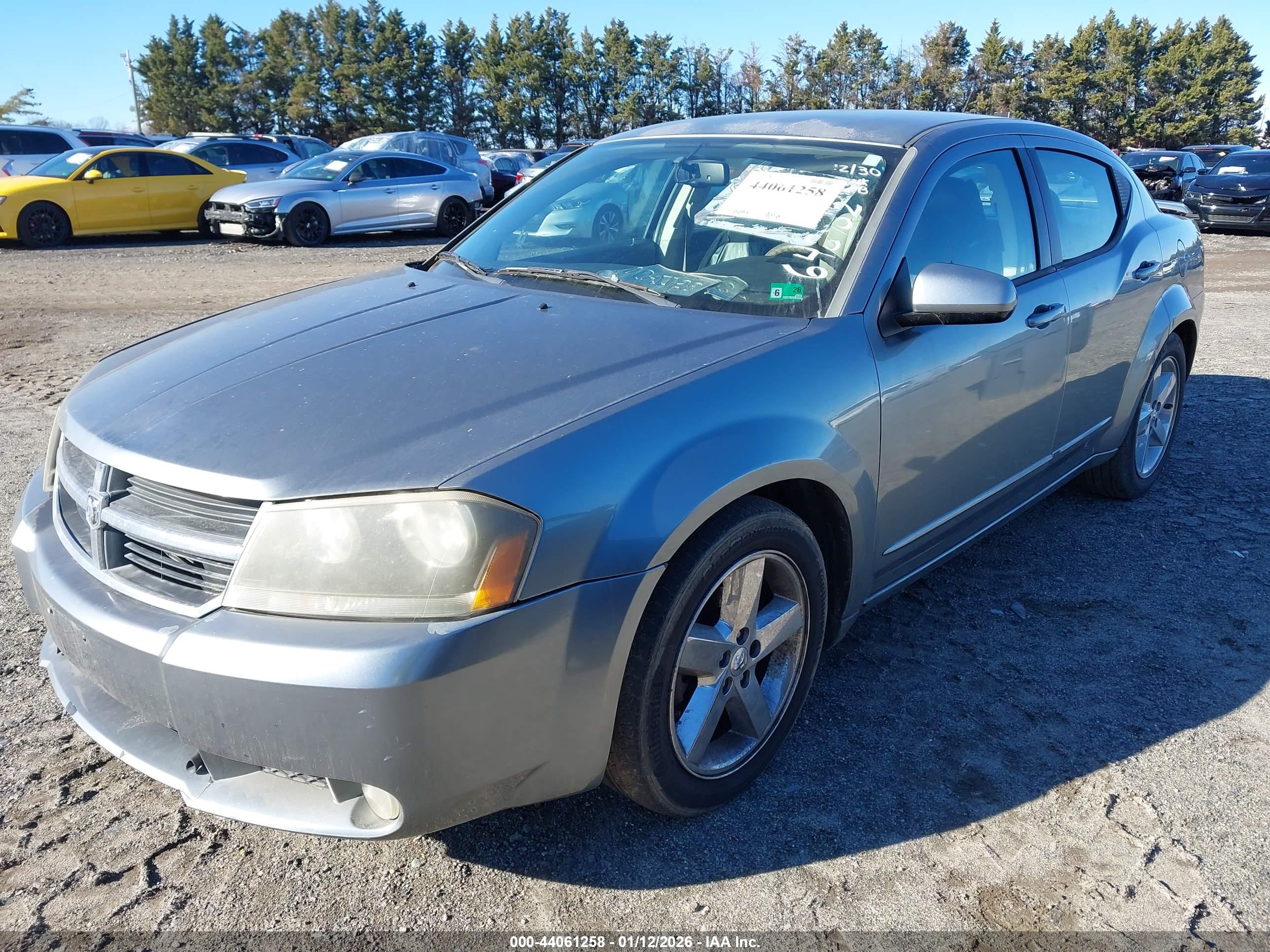 DODGE AVENGER image 2