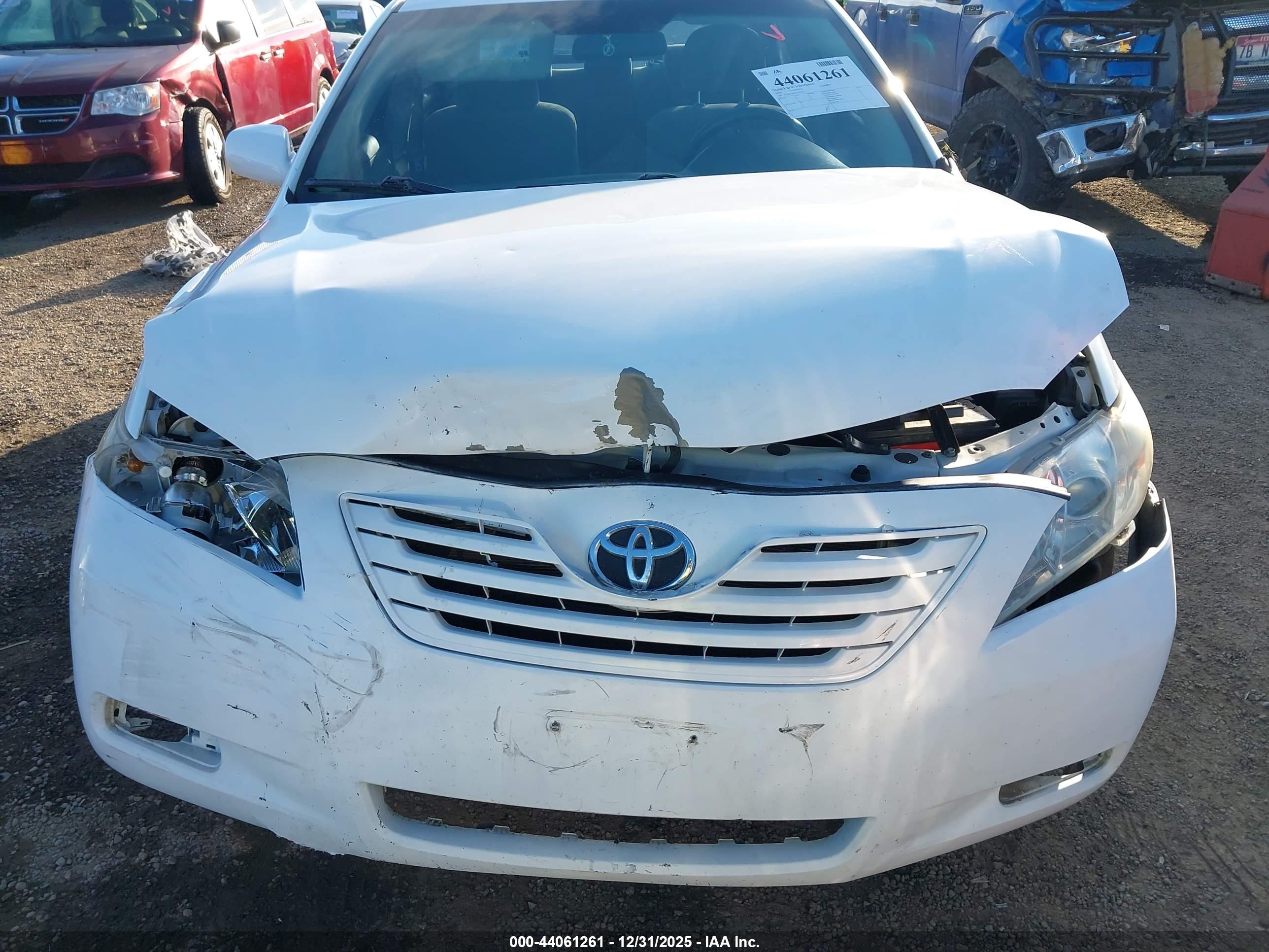 TOYOTA CAMRY image 6