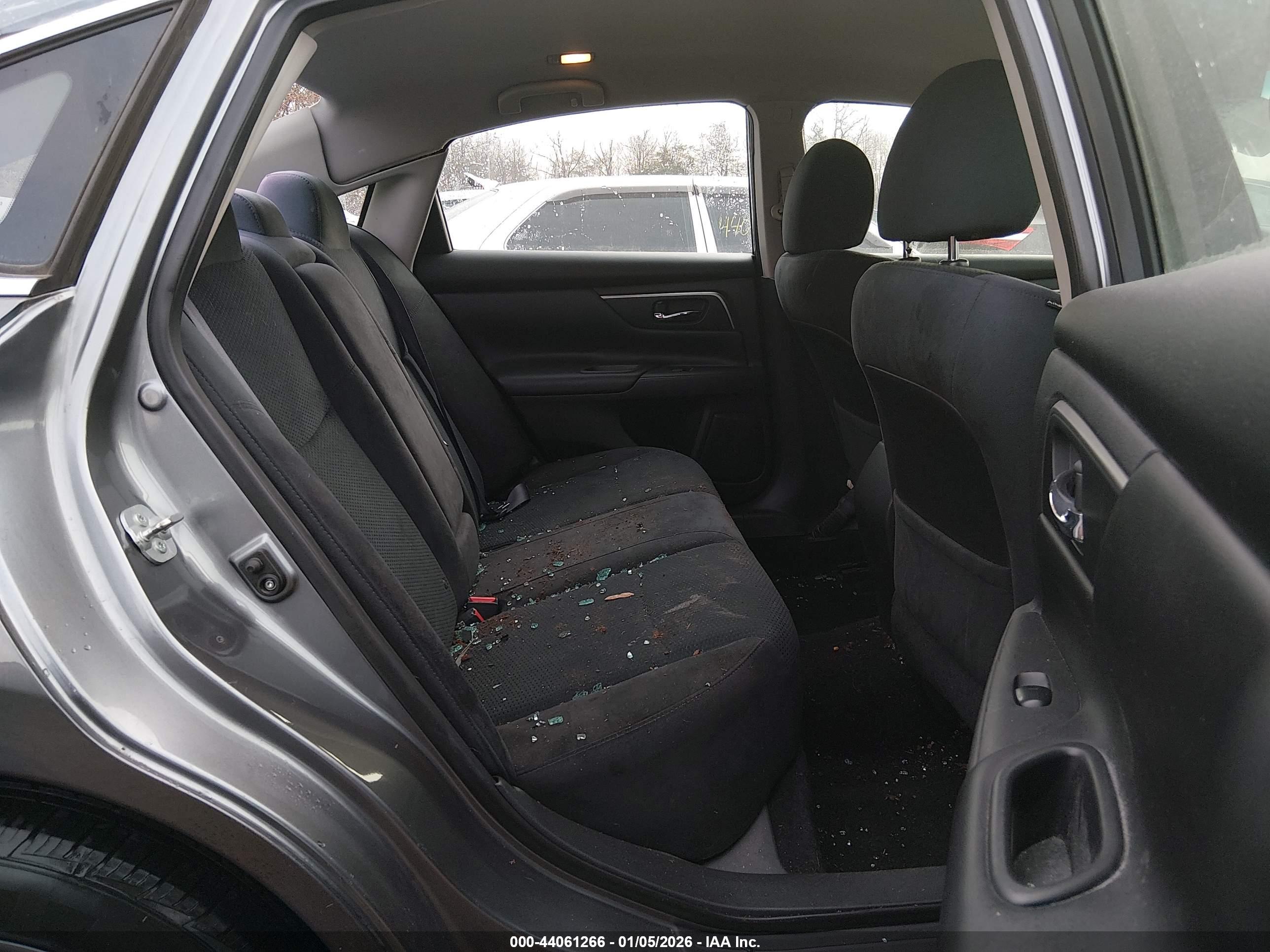 NISSAN ALTIMA image 8