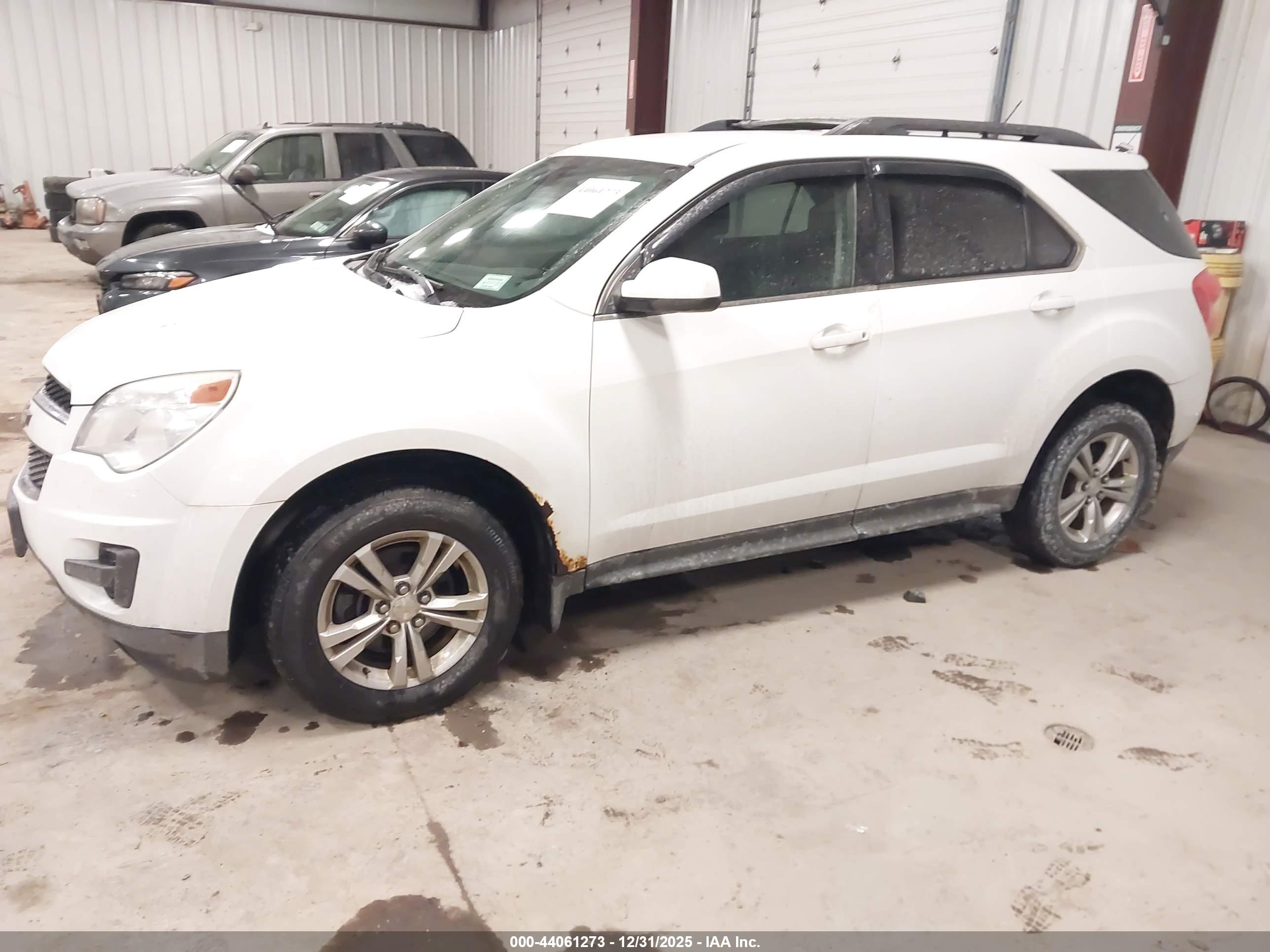 CHEVROLET EQUINOX image 2