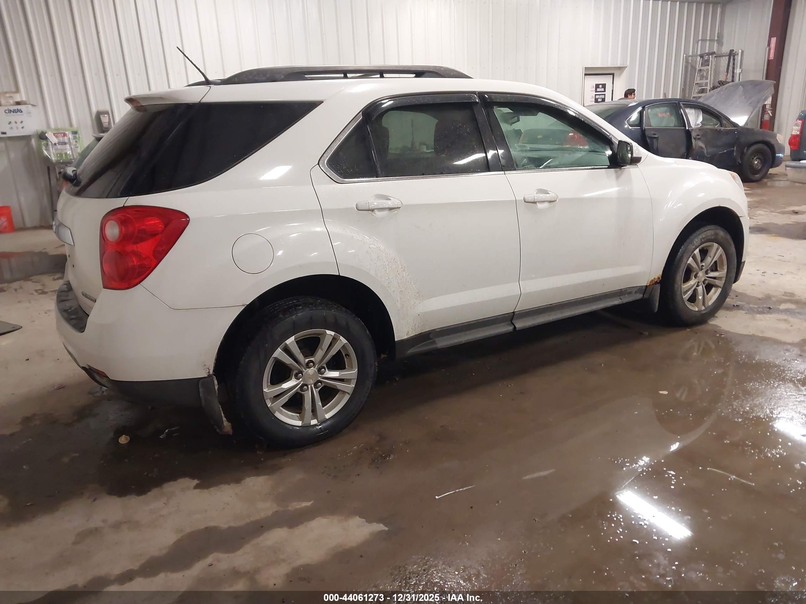 CHEVROLET EQUINOX image 4