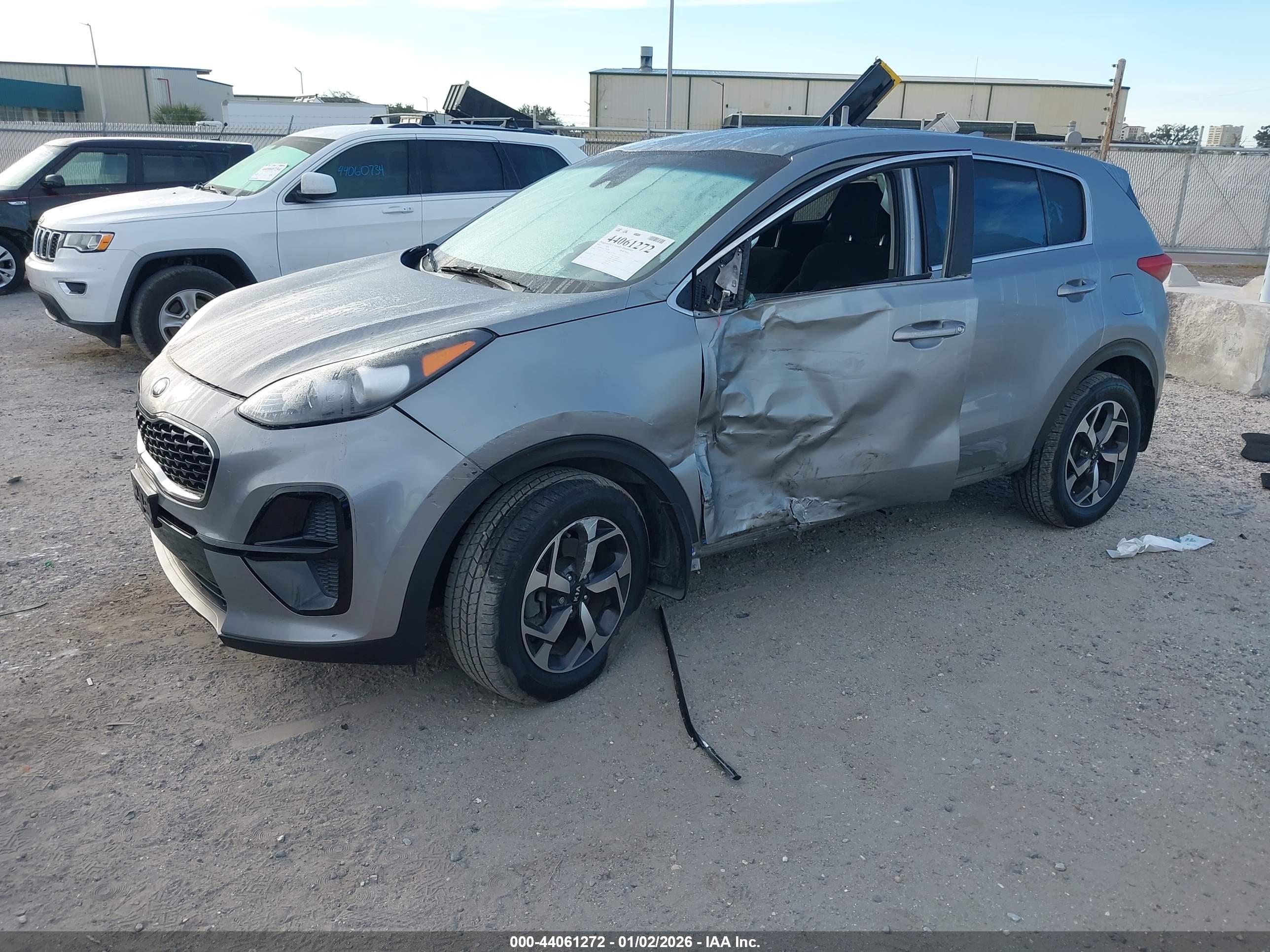 KIA SPORTAGE image 2
