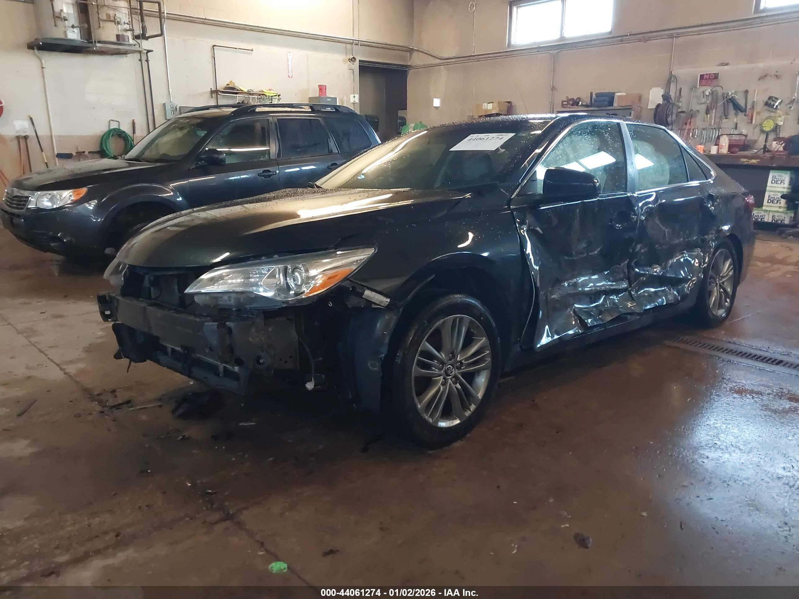 TOYOTA CAMRY image 2