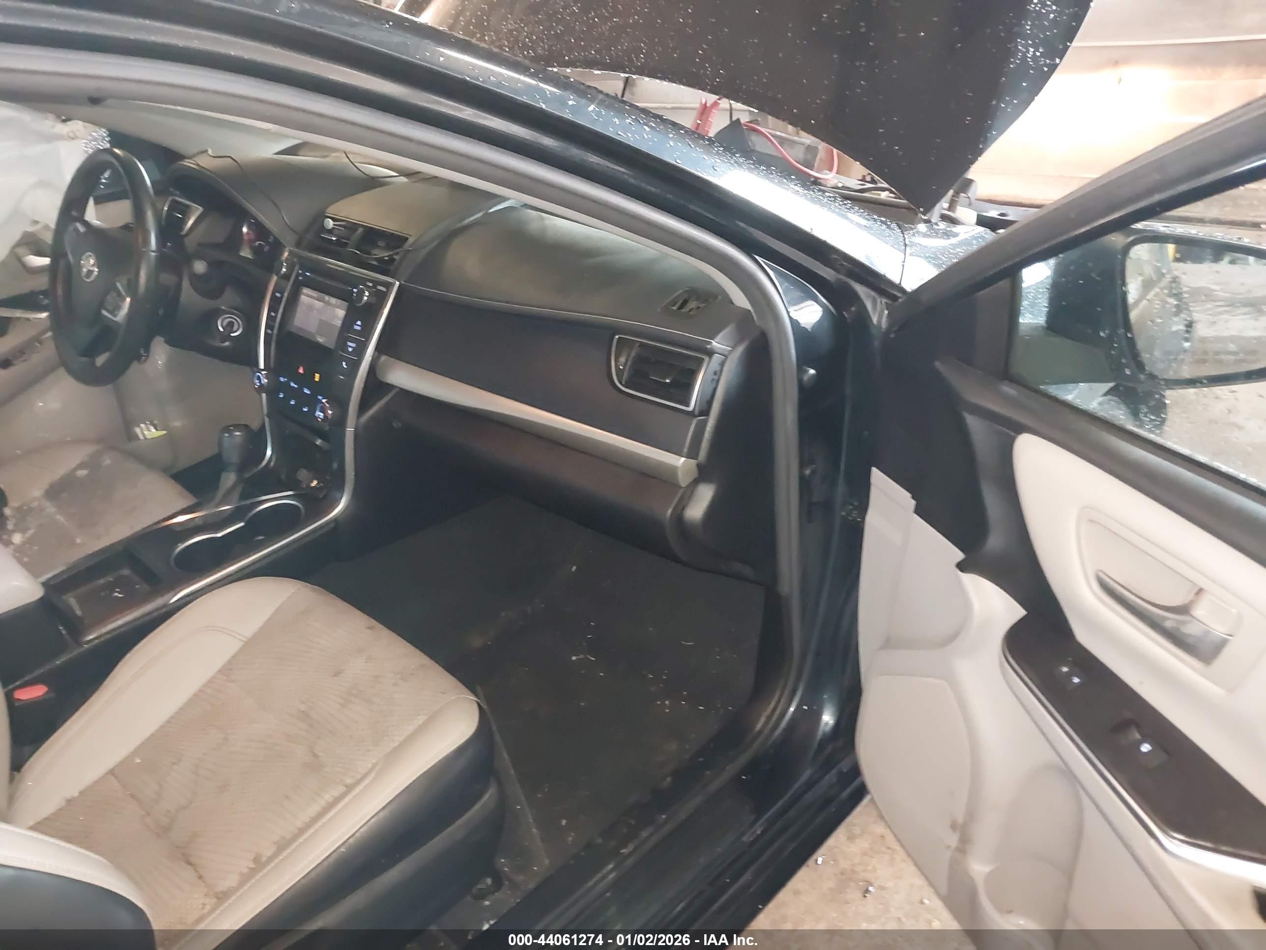TOYOTA CAMRY image 5