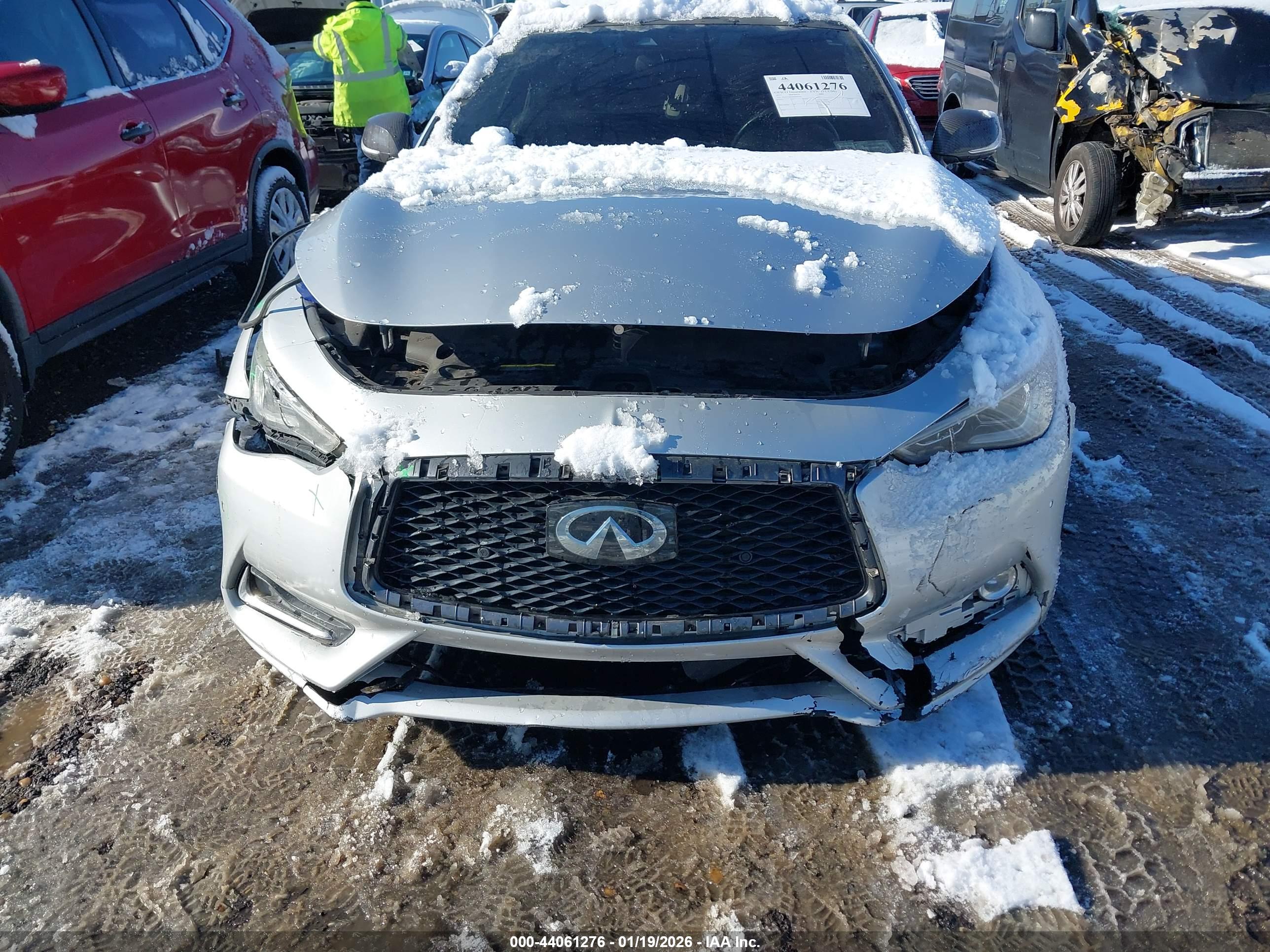 INFINITI Q60 image 6