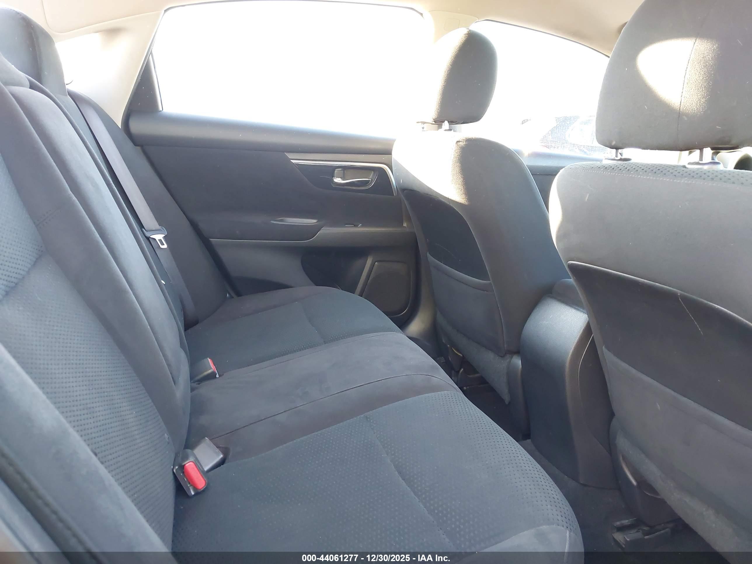 NISSAN ALTIMA image 8