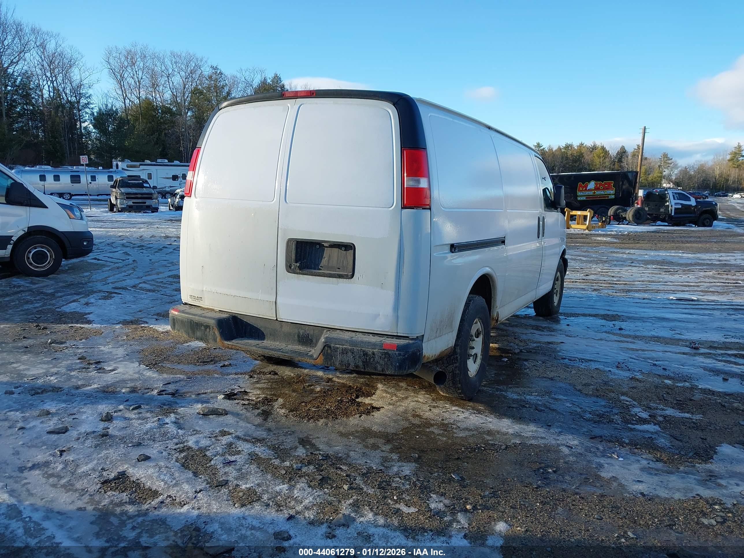 CHEVROLET EXPRESS image 4