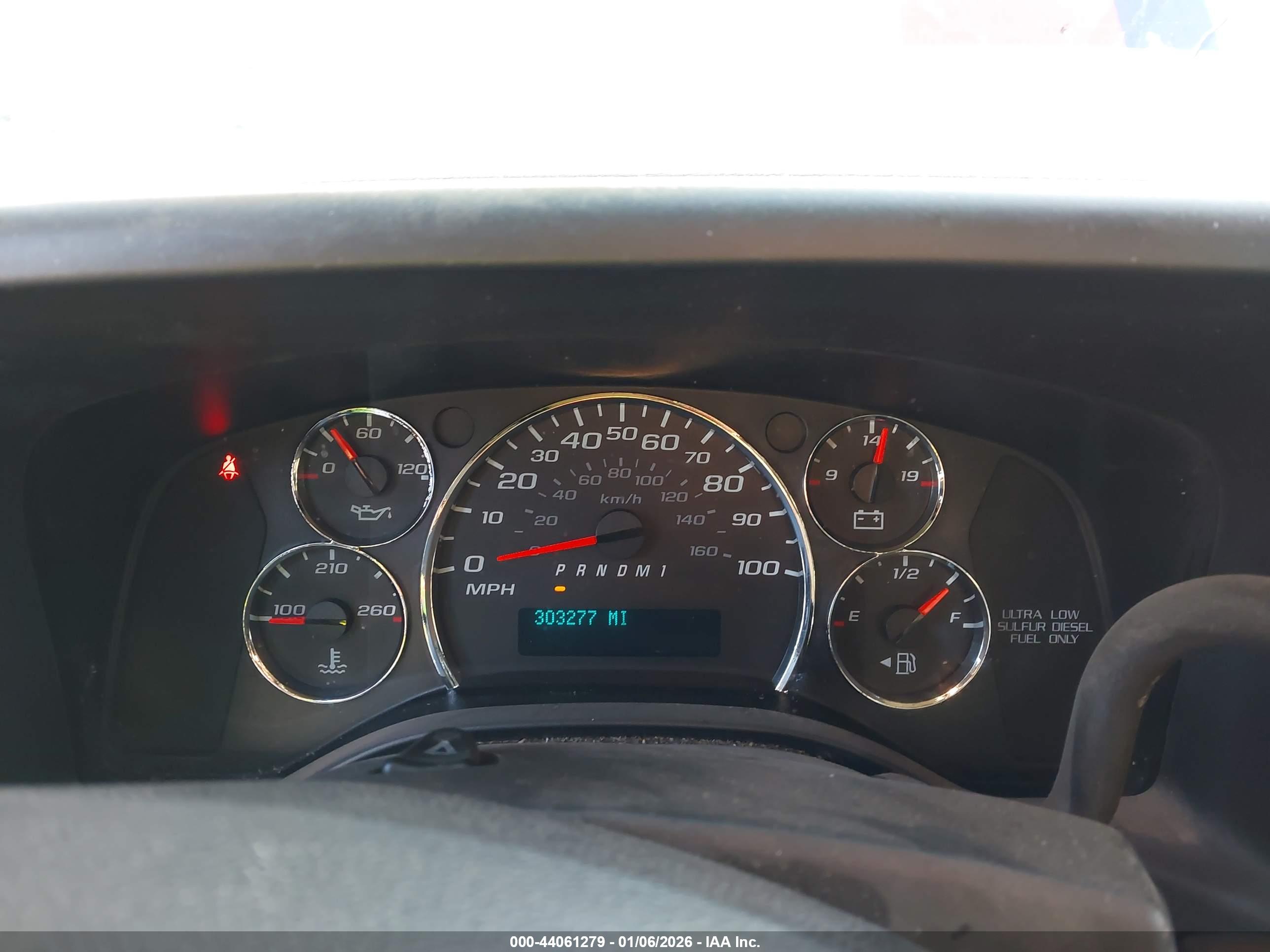CHEVROLET EXPRESS image 7