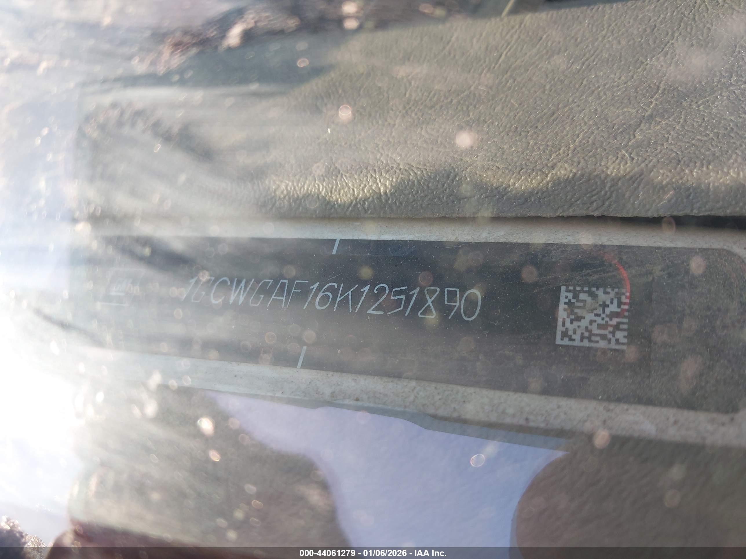 CHEVROLET EXPRESS image 9