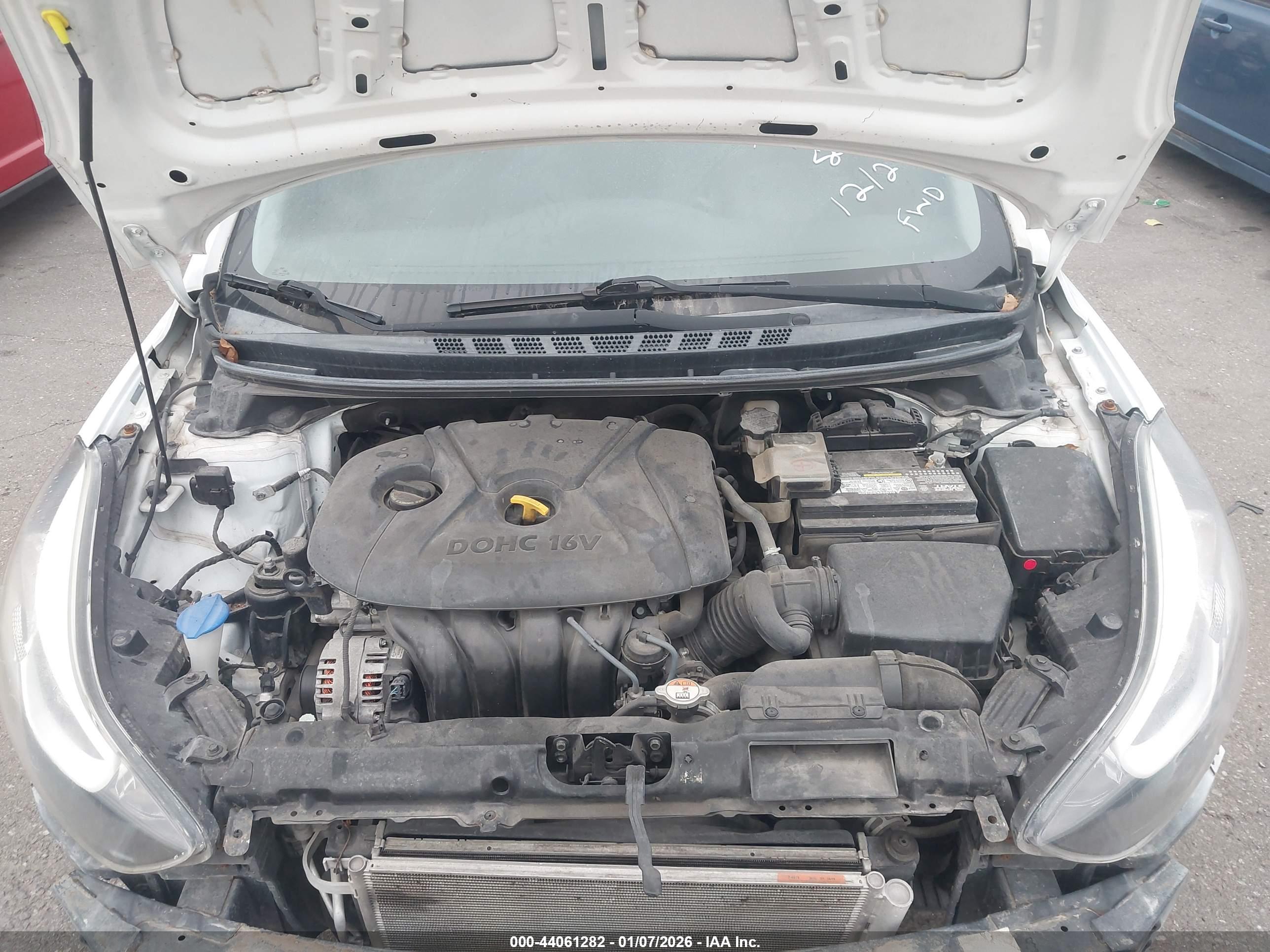 HYUNDAI ELANTRA image 10