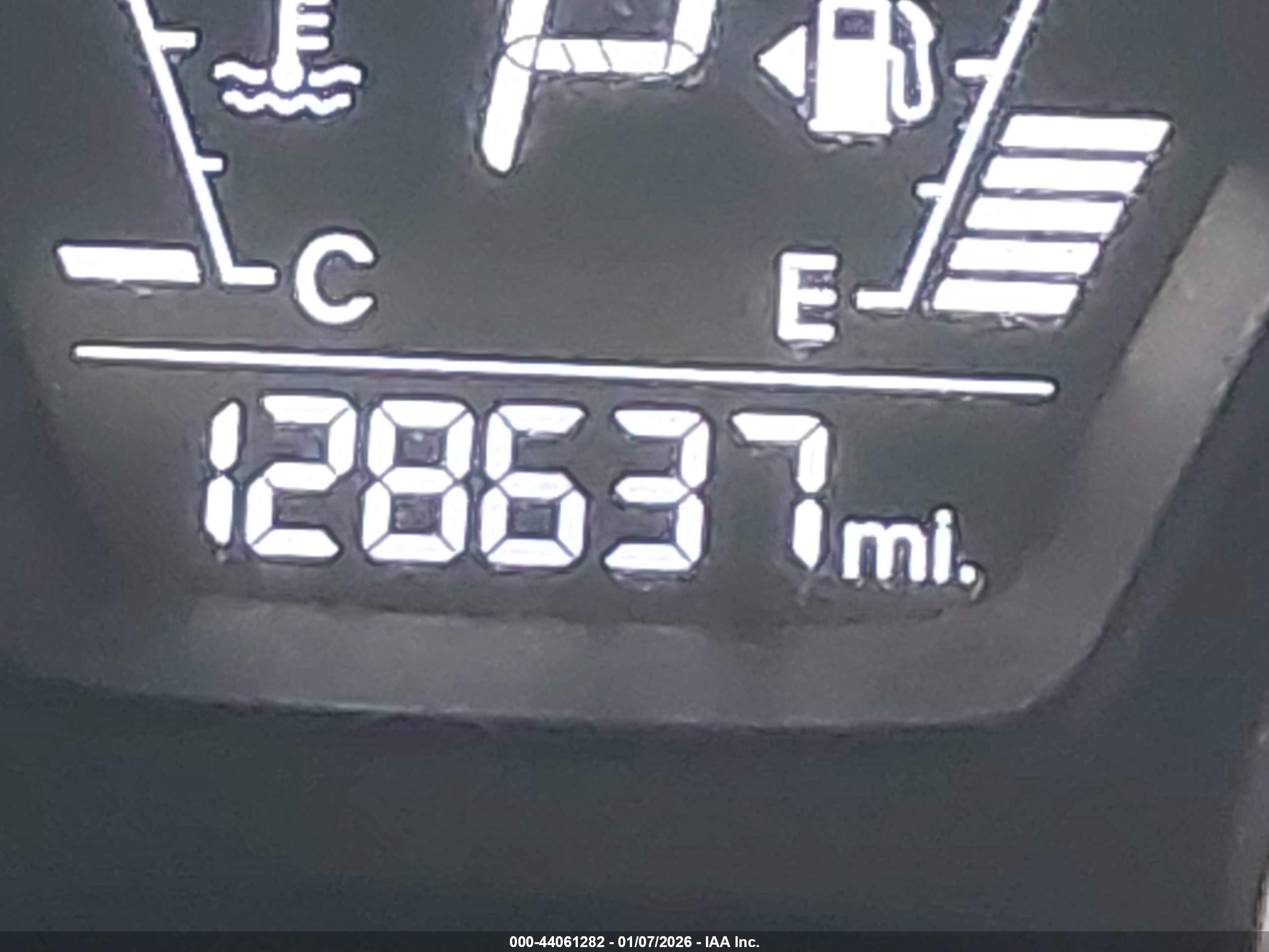 HYUNDAI ELANTRA image 7