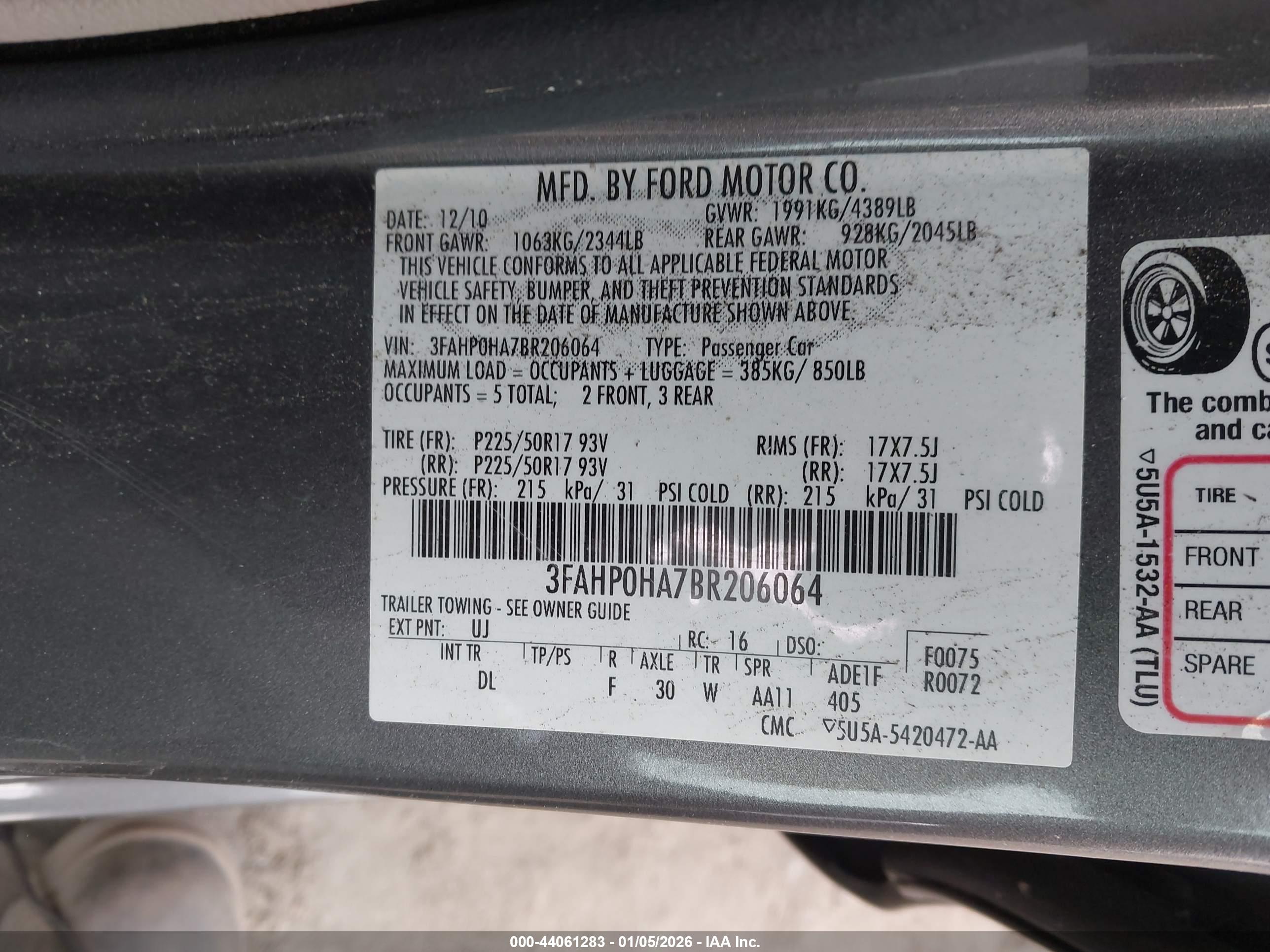 FORD FUSION image 9