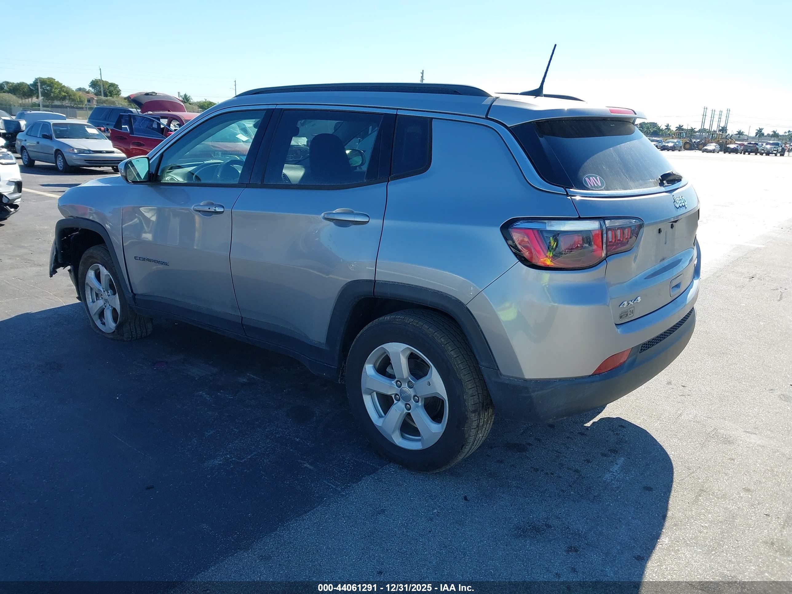 JEEP COMPASS image 3