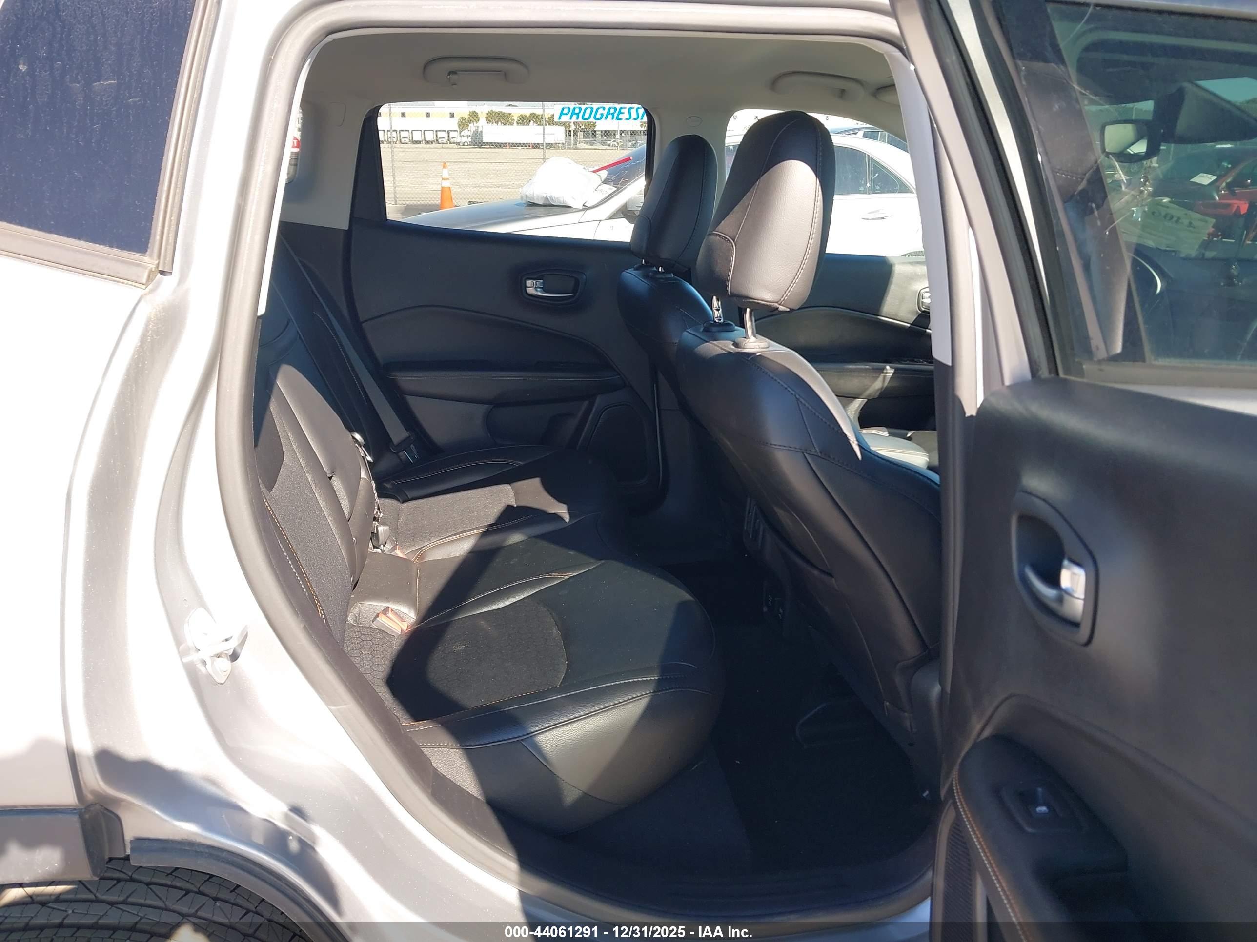 JEEP COMPASS image 8