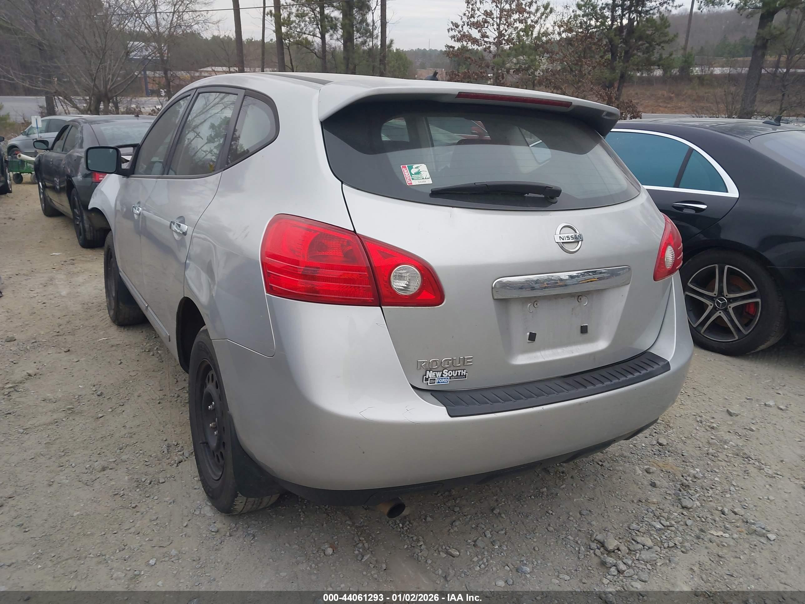 NISSAN ROGUE image 3