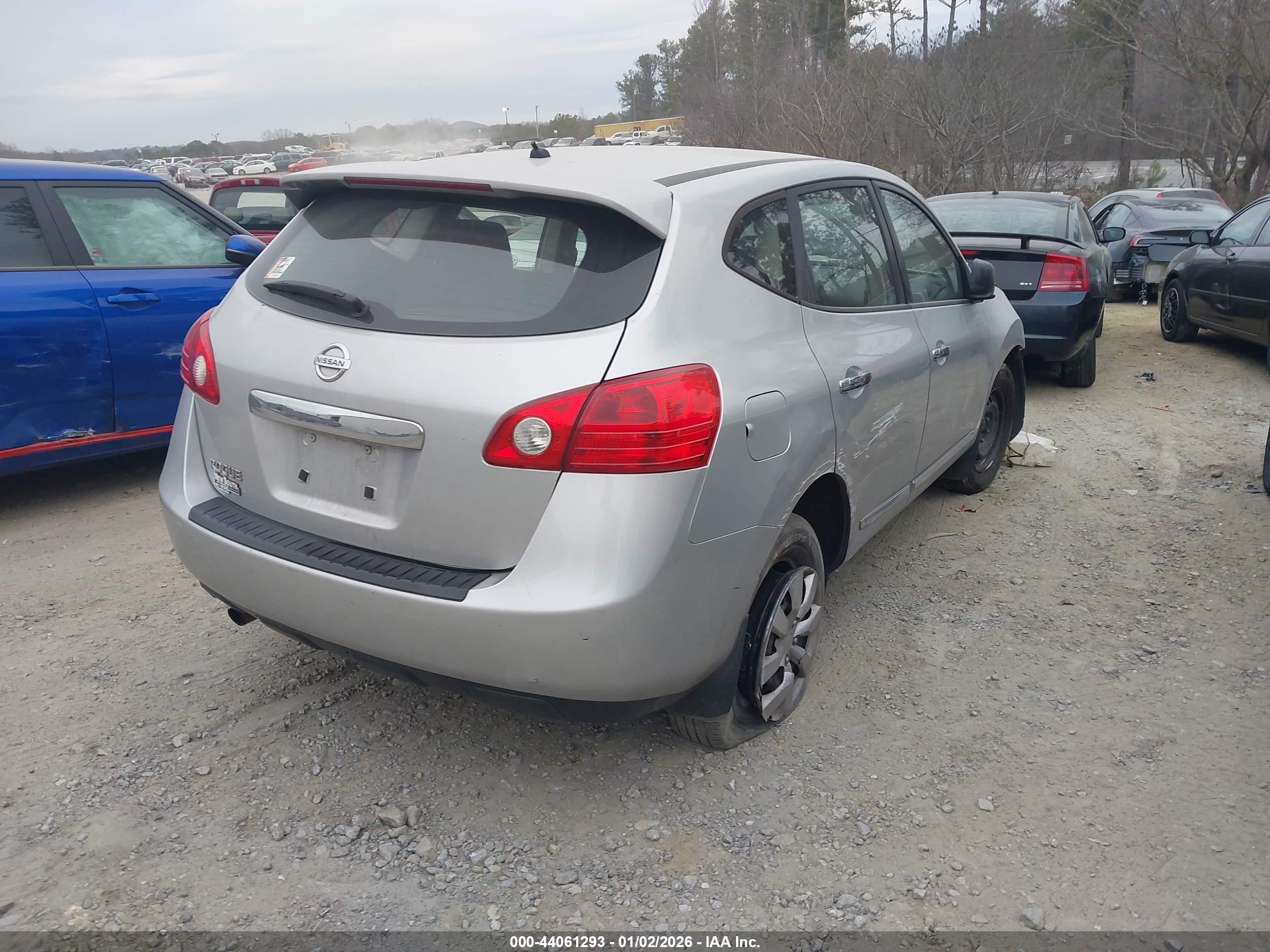NISSAN ROGUE image 4