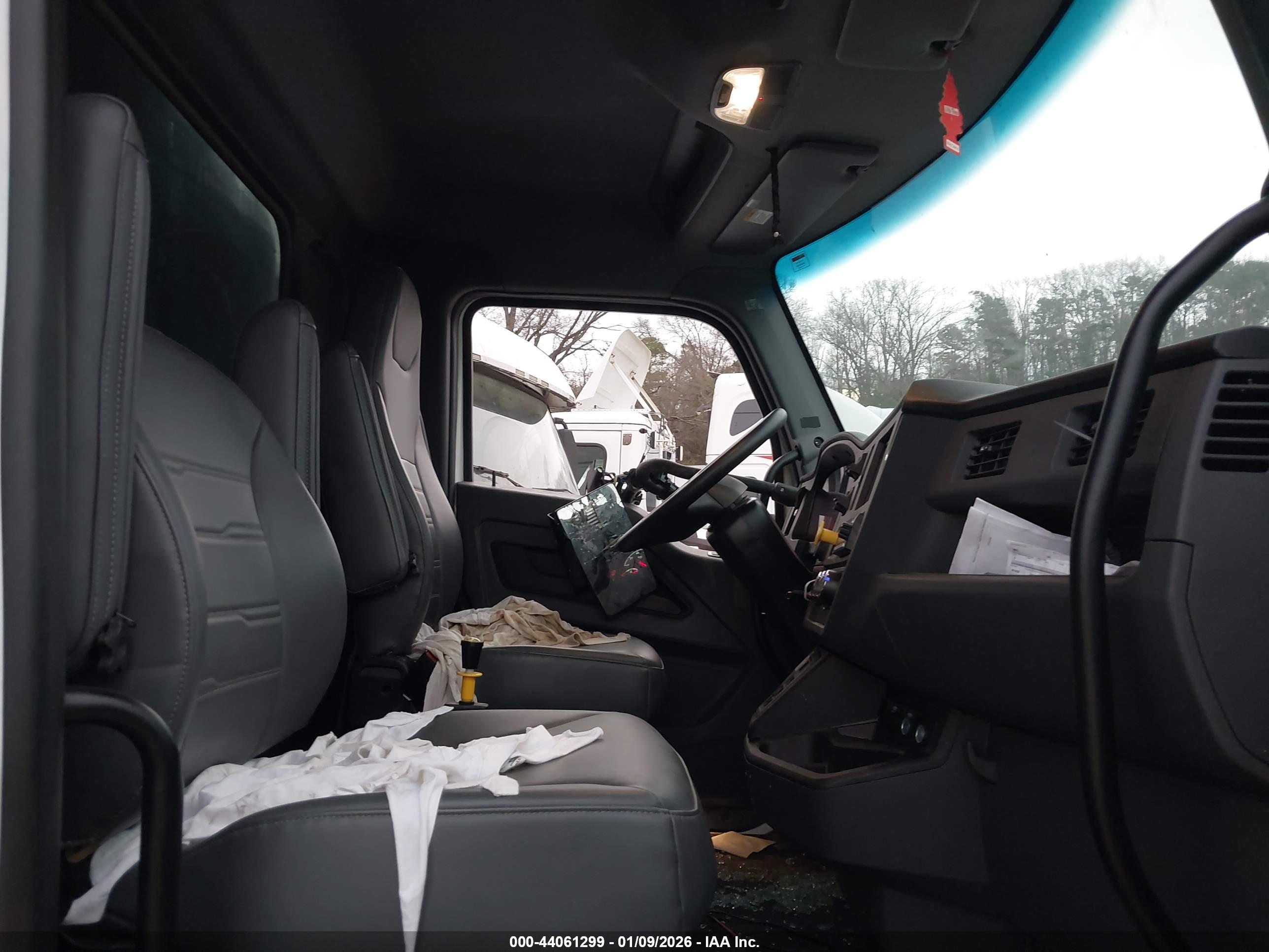 KENWORTH T480 image 7