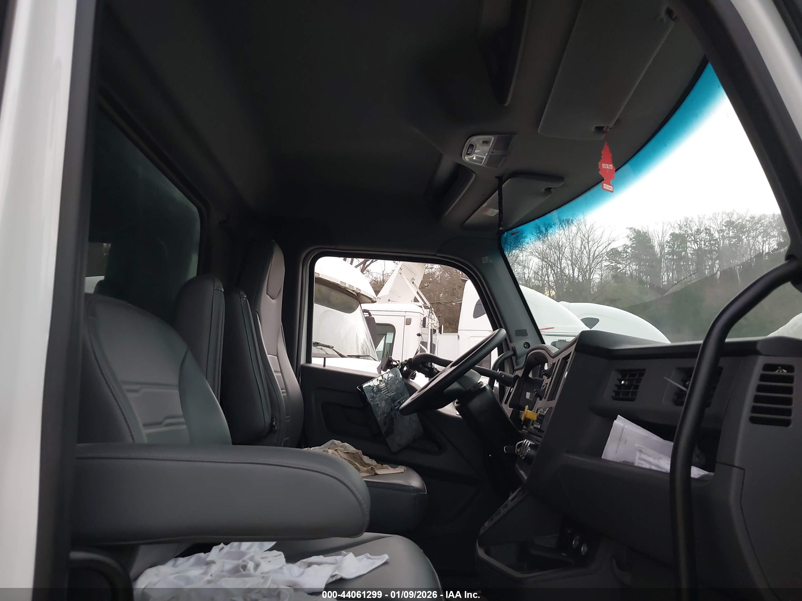 KENWORTH T480 image 8
