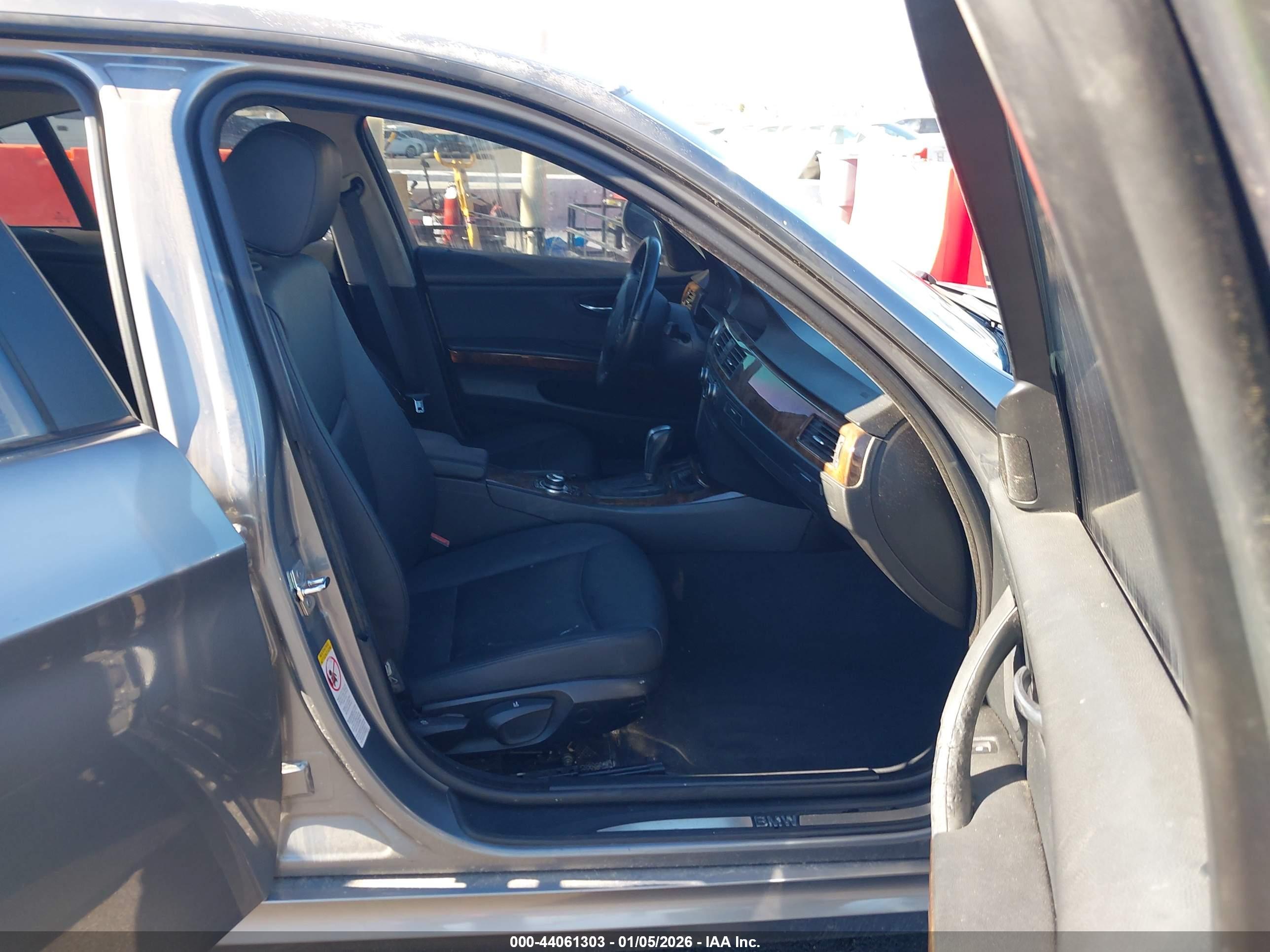 BMW 328I image 5