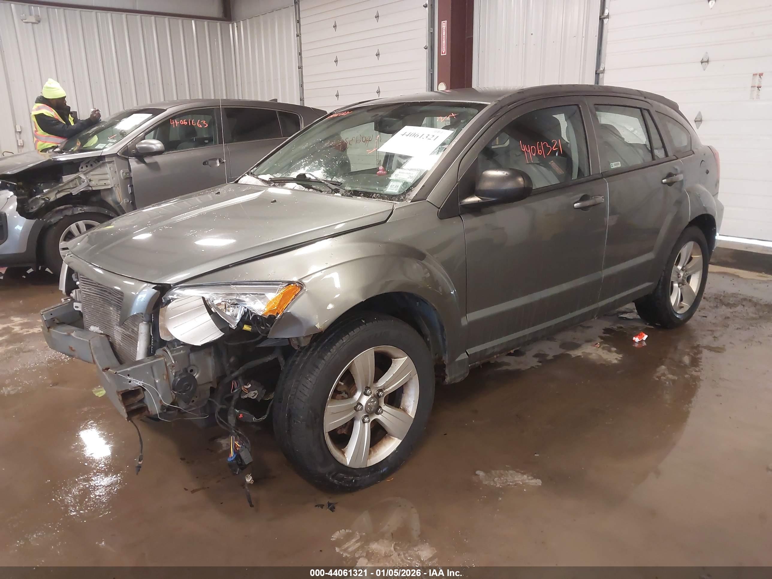 DODGE CALIBER image 2