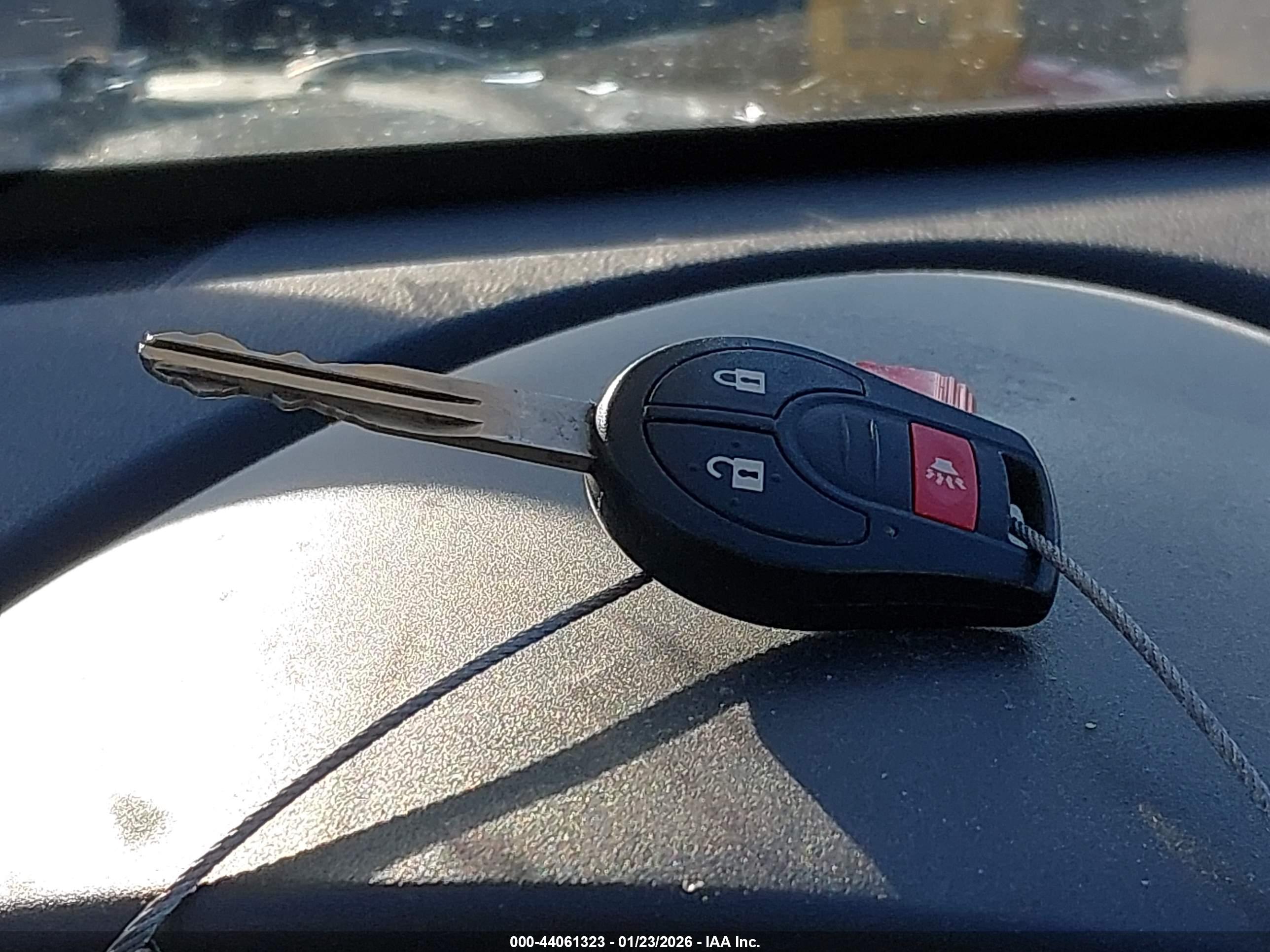 NISSAN ROGUE image 11