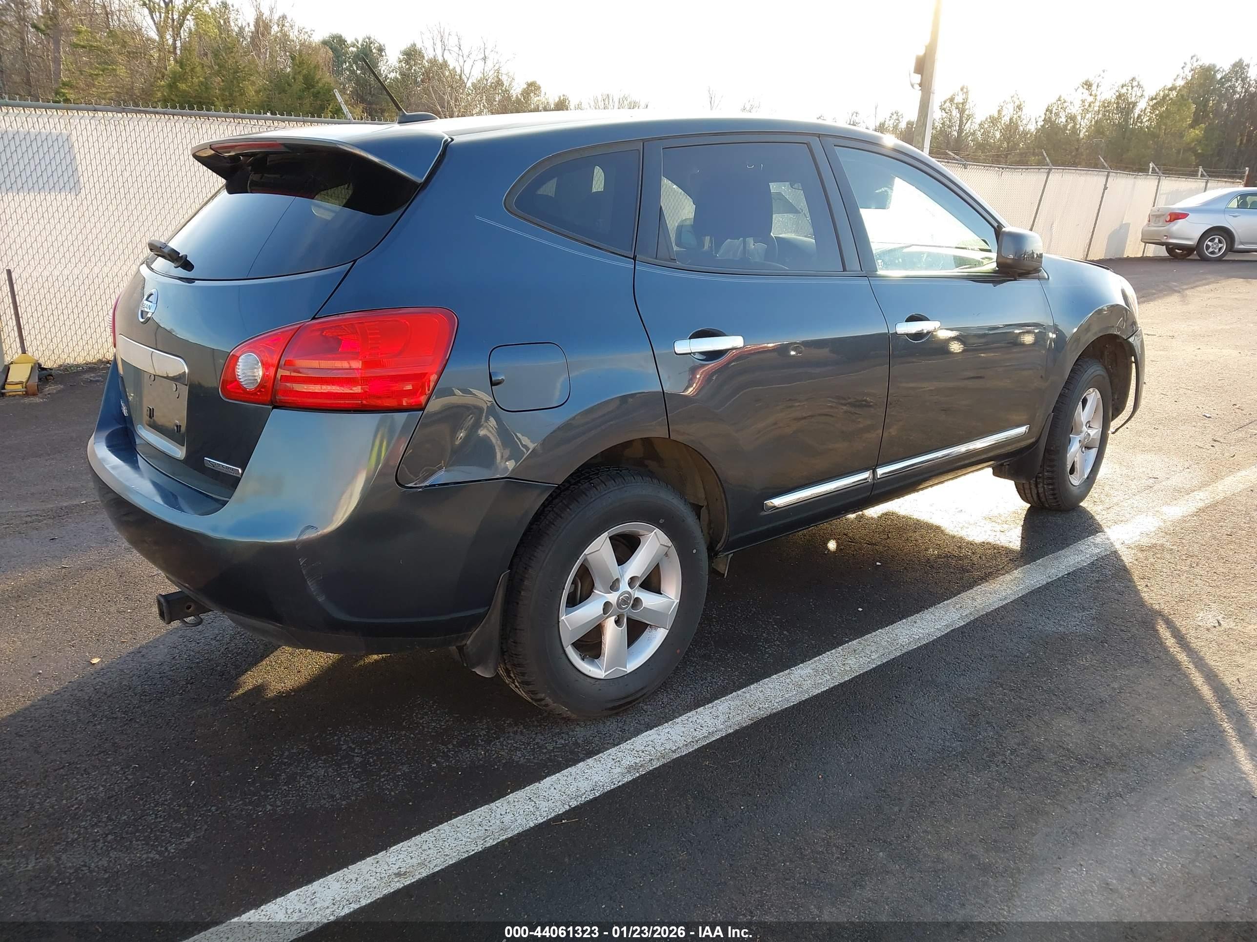 NISSAN ROGUE image 4