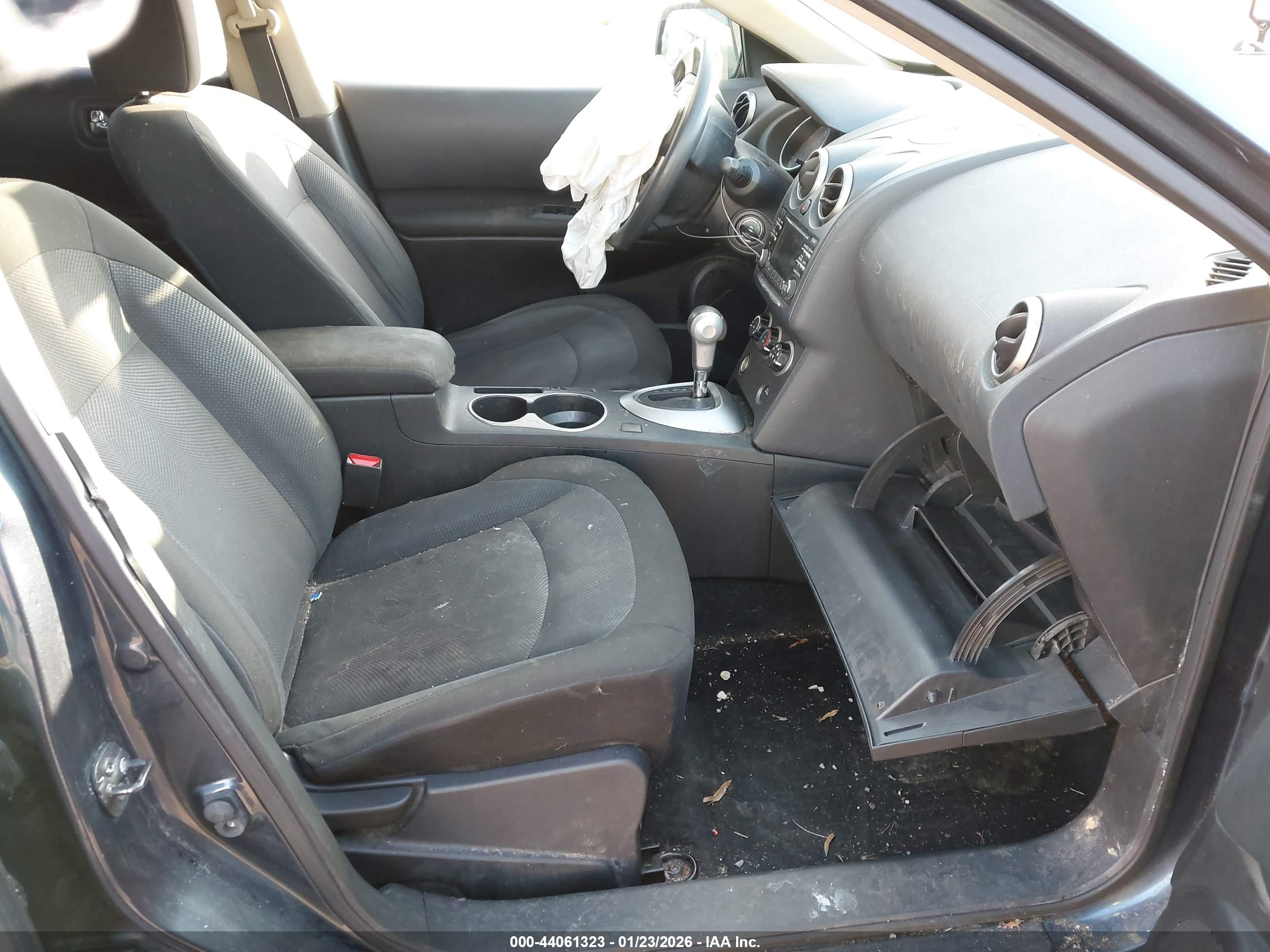 NISSAN ROGUE image 5