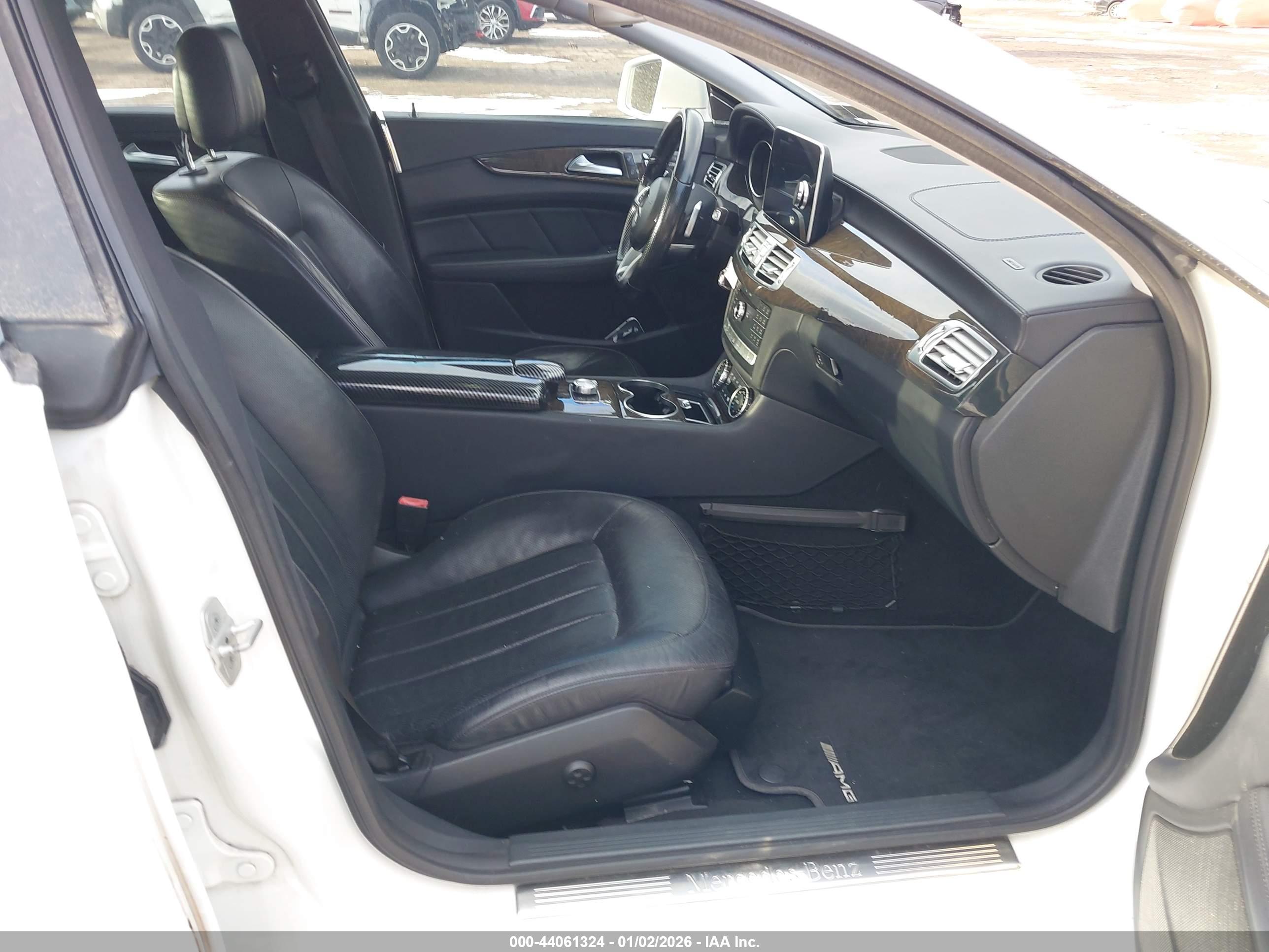 MERCEDES-BENZ CLS image 5