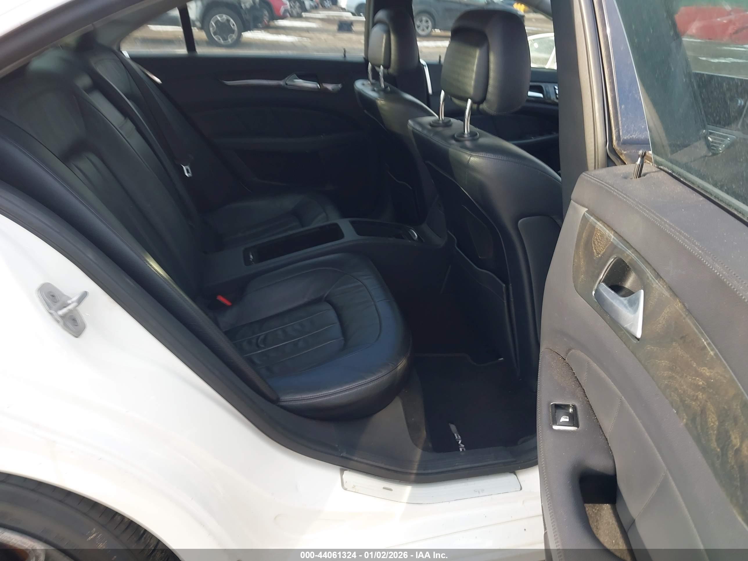 MERCEDES-BENZ CLS image 8