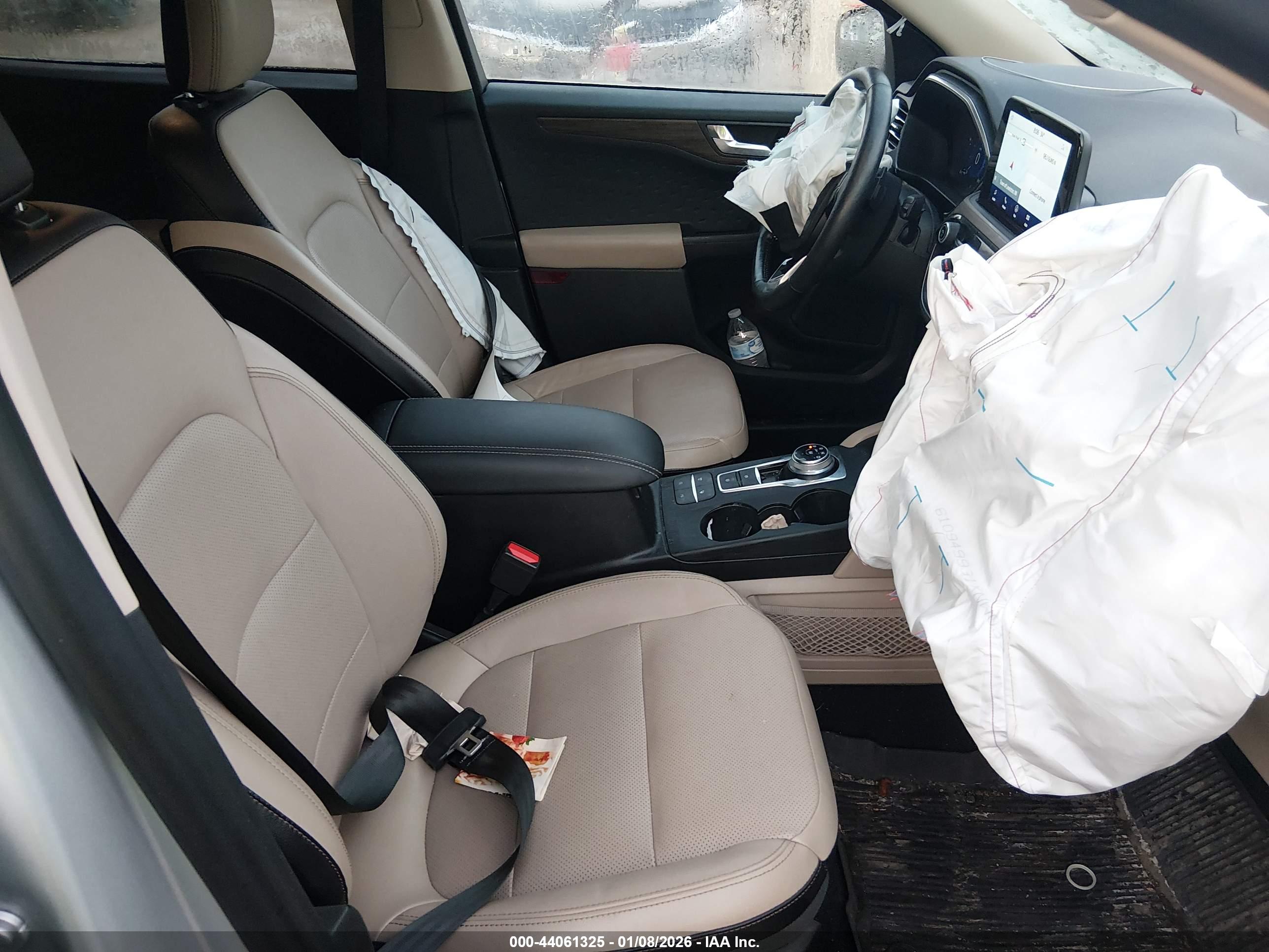 FORD ESCAPE image 5