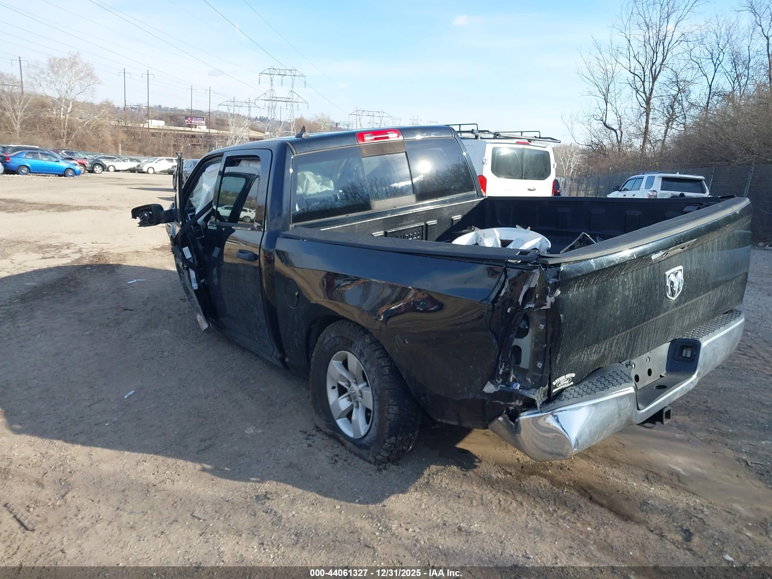 RAM 1500 image 3