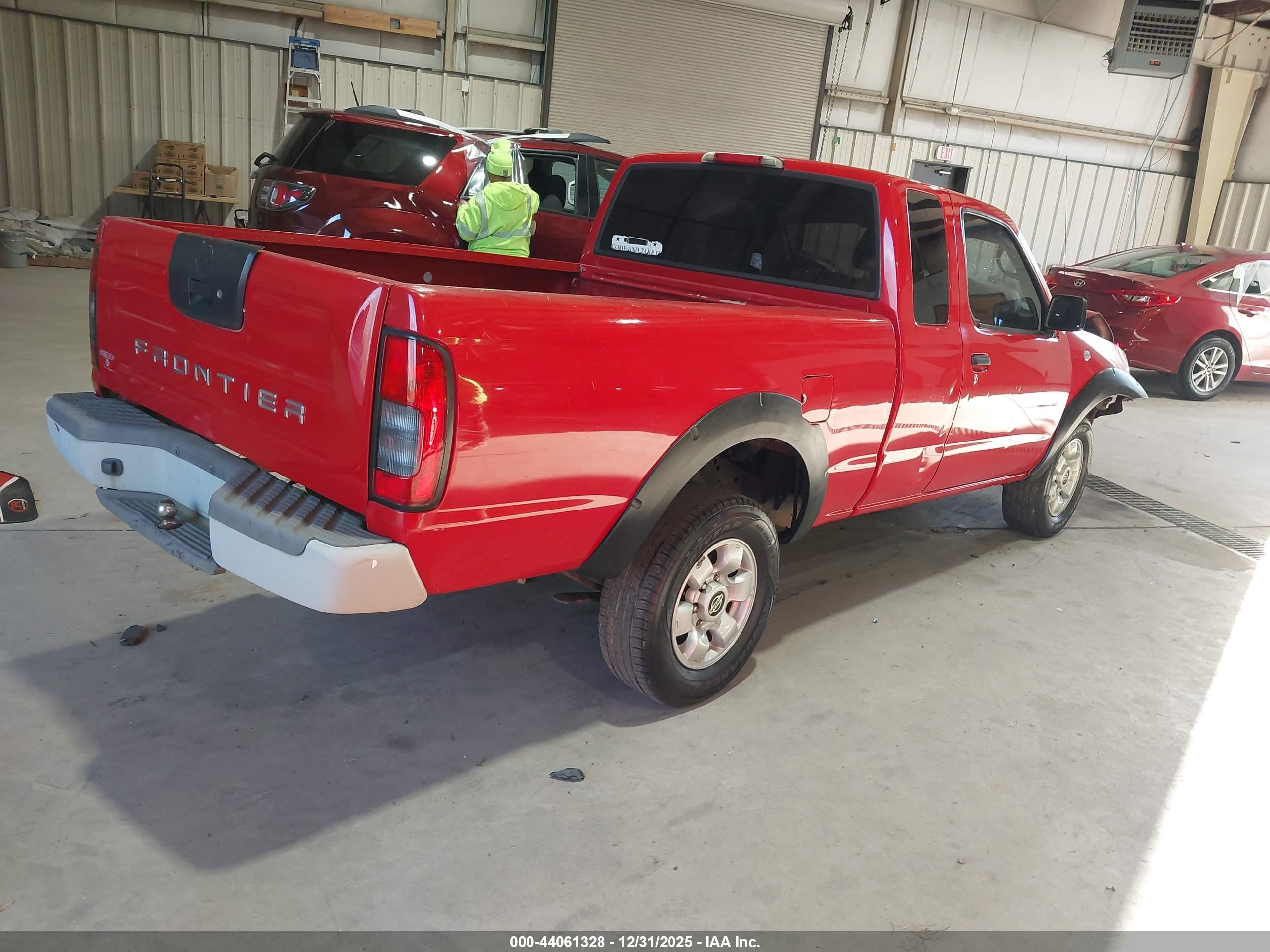 NISSAN FRONTIER image 4