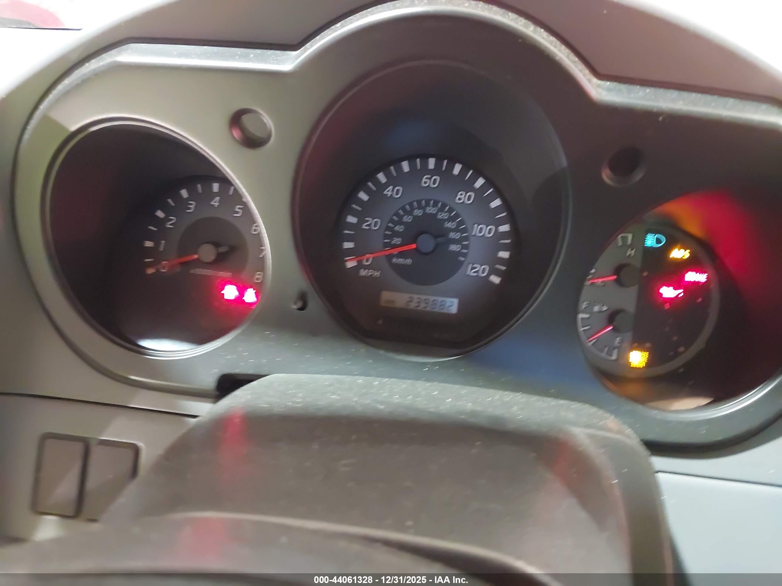 NISSAN FRONTIER image 7