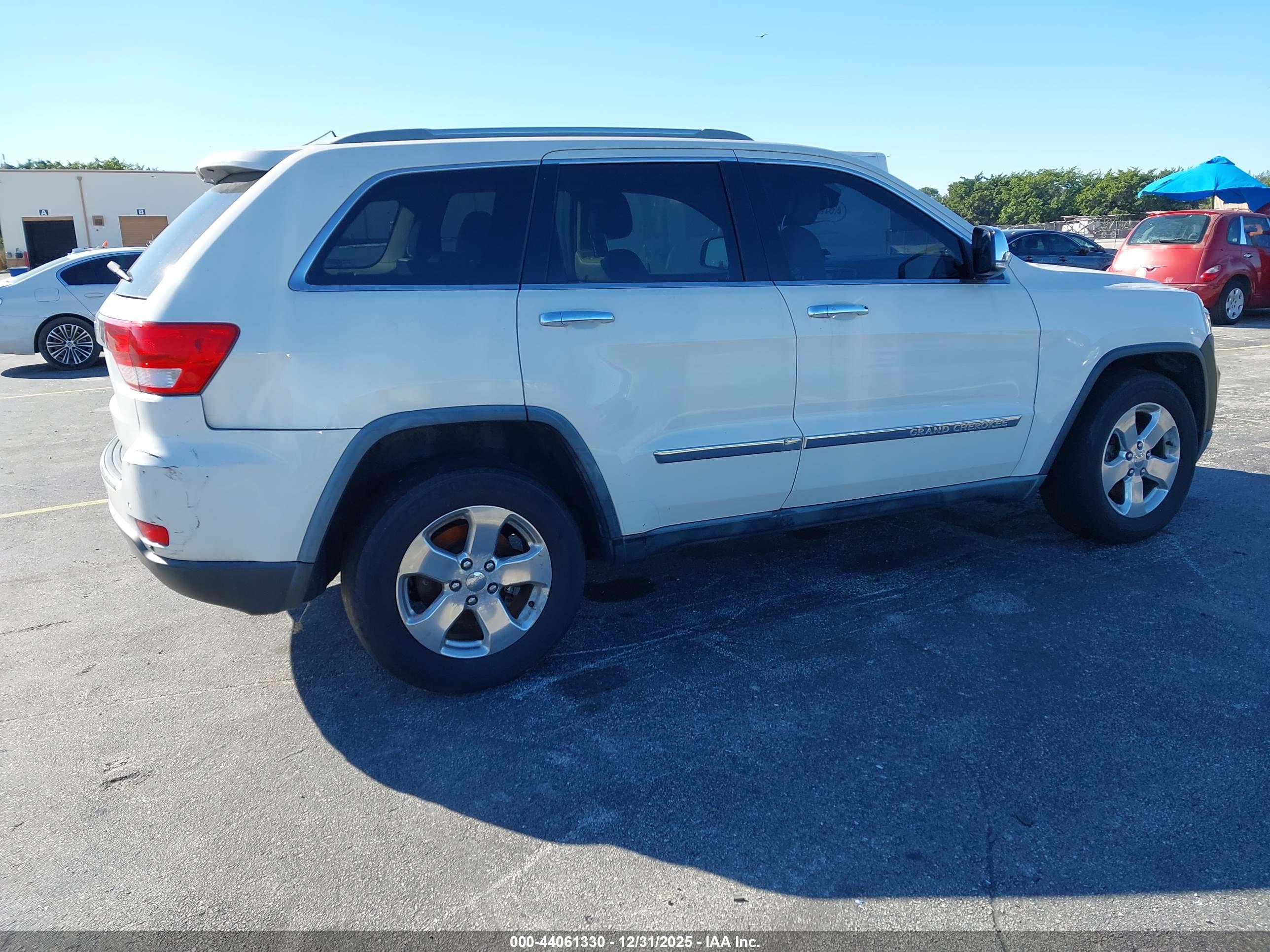 JEEP GRAND image 4