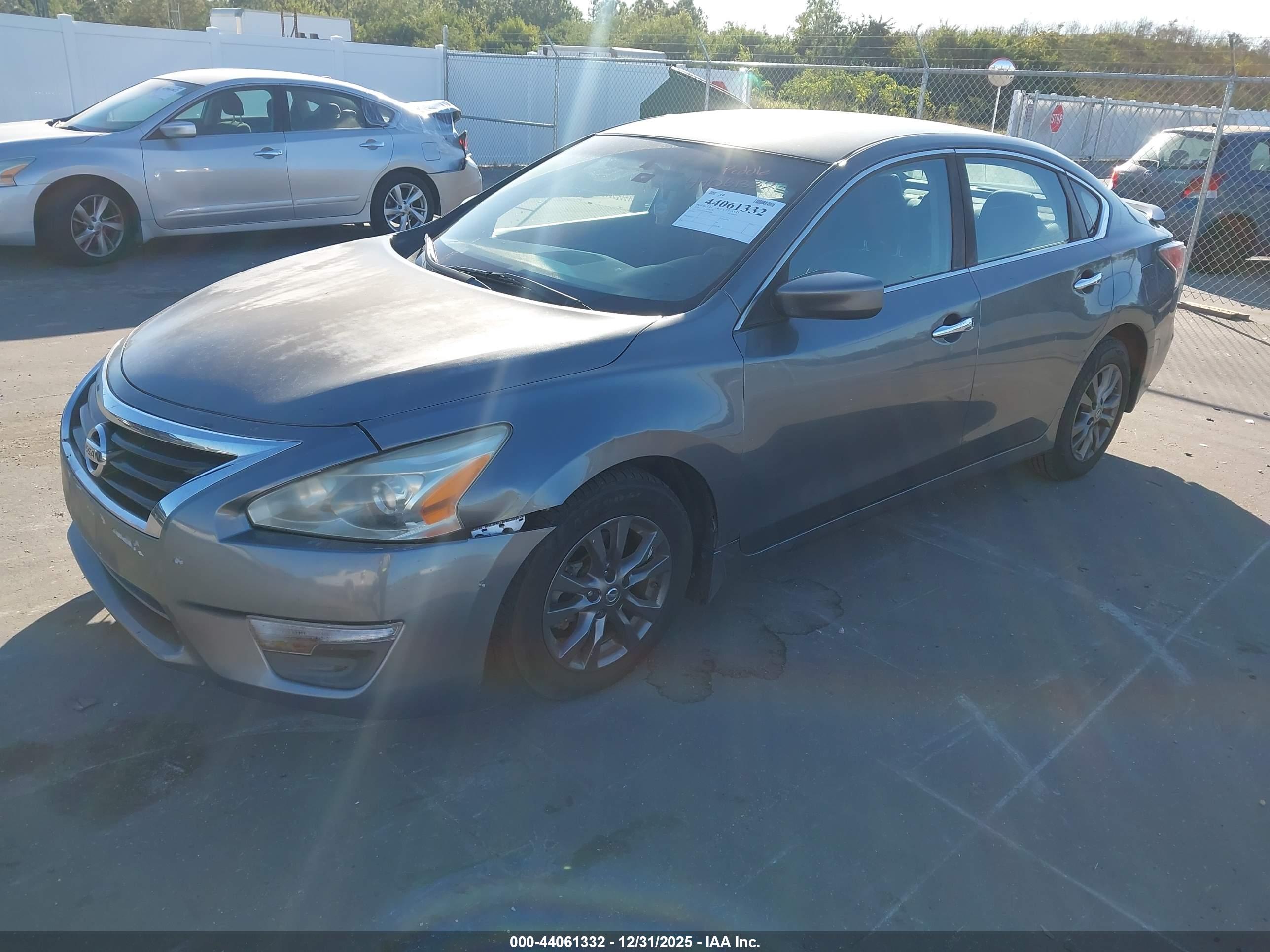 NISSAN ALTIMA image 2