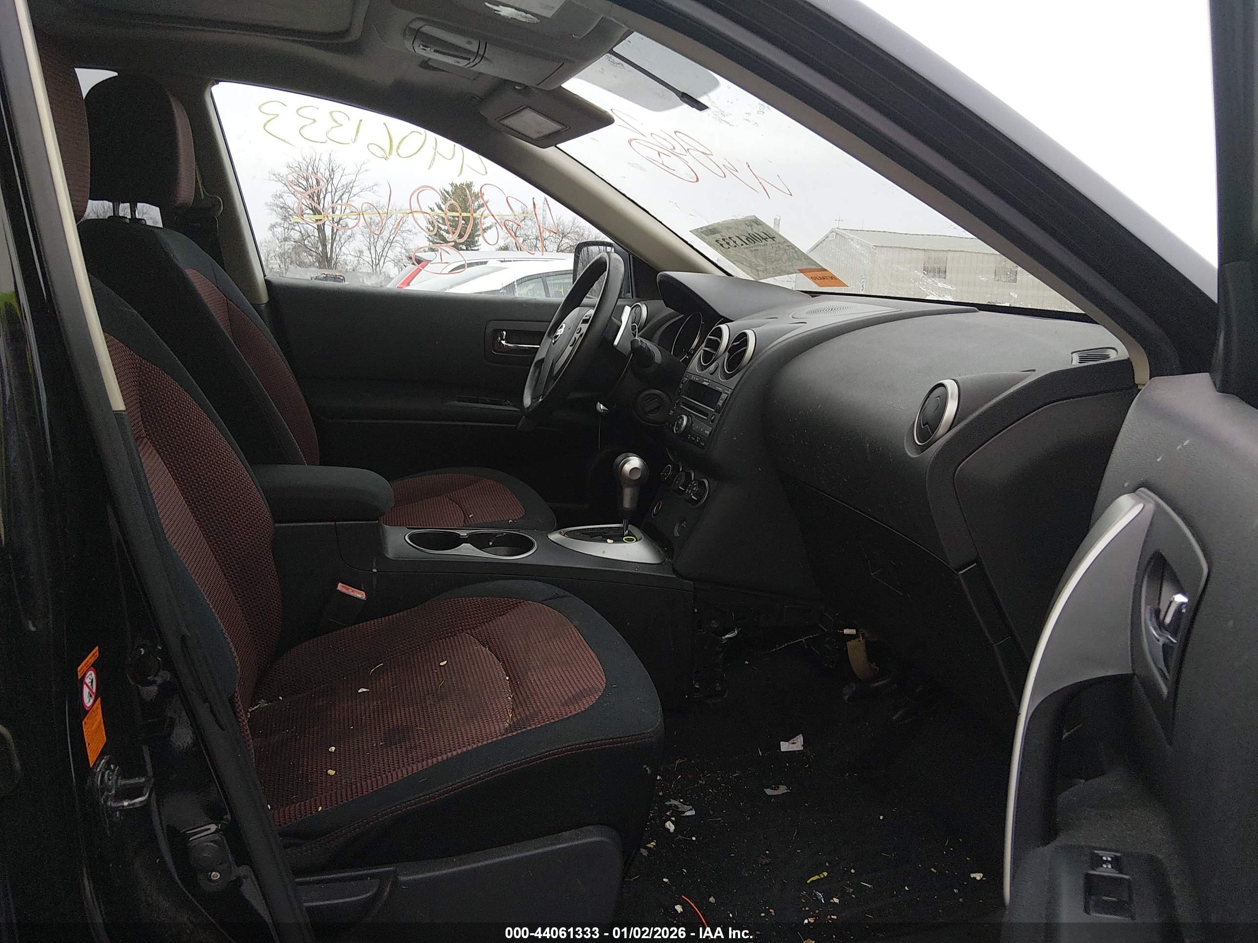 NISSAN ROGUE image 5