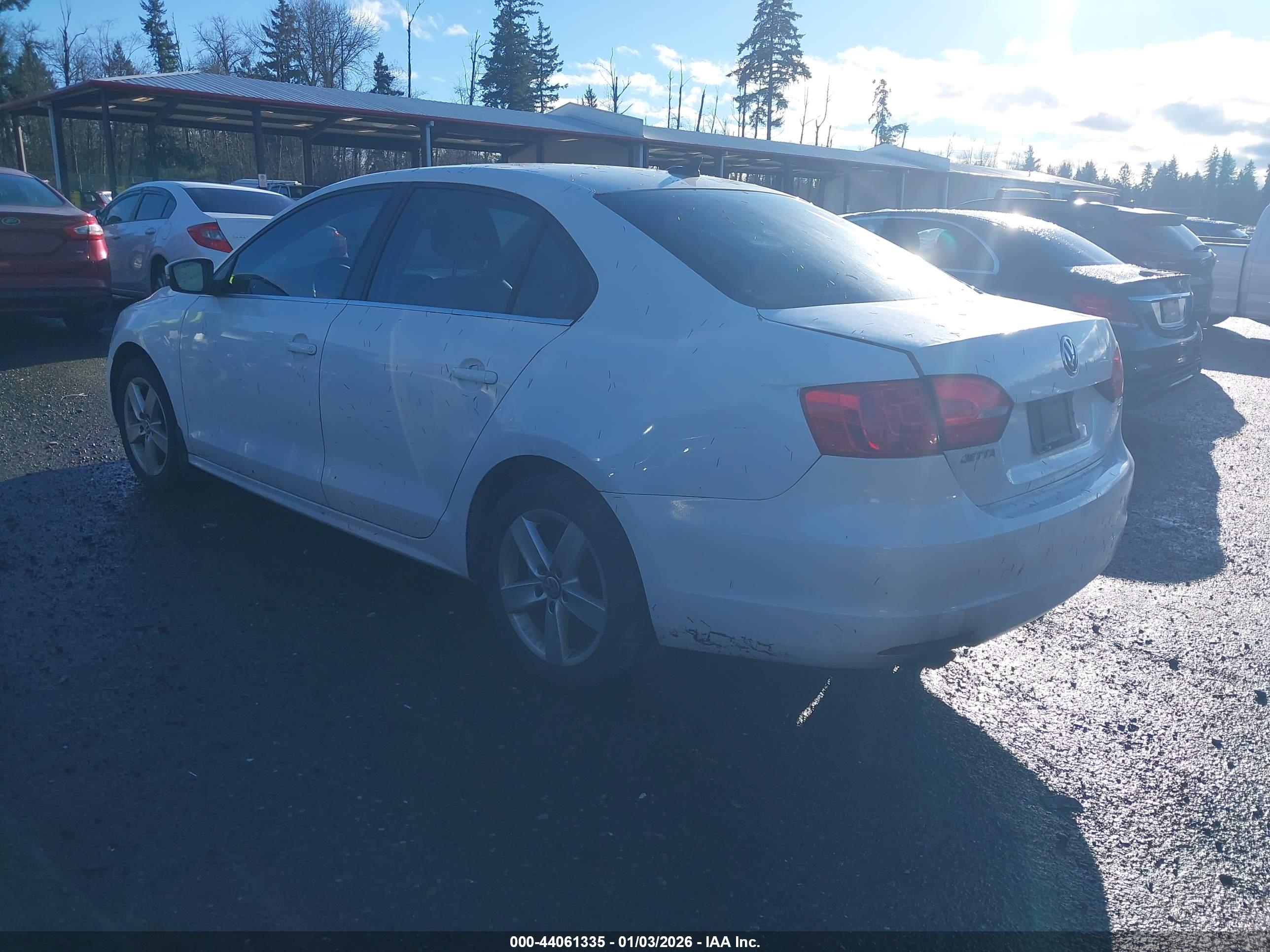 VOLKSWAGEN JETTA image 3
