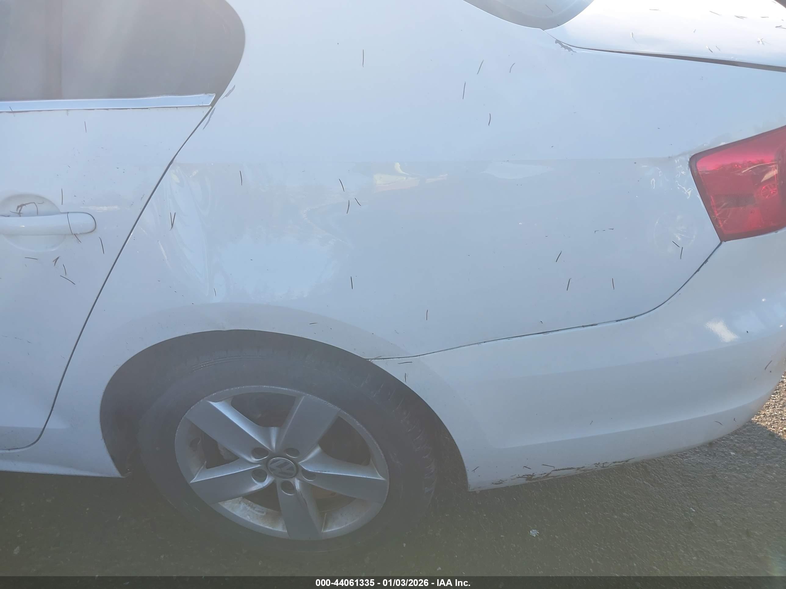VOLKSWAGEN JETTA image 6