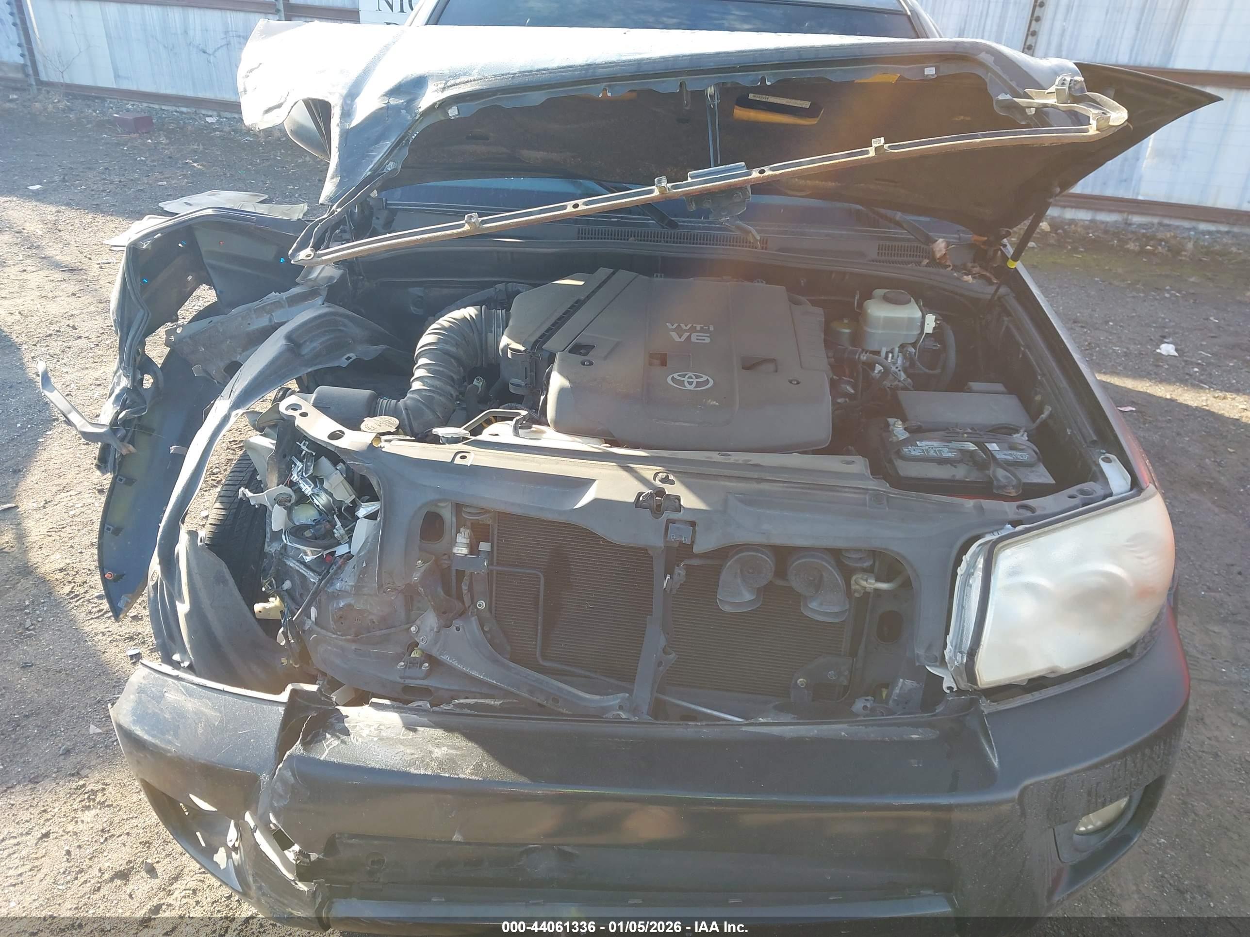 TOYOTA 4RUNNER image 10