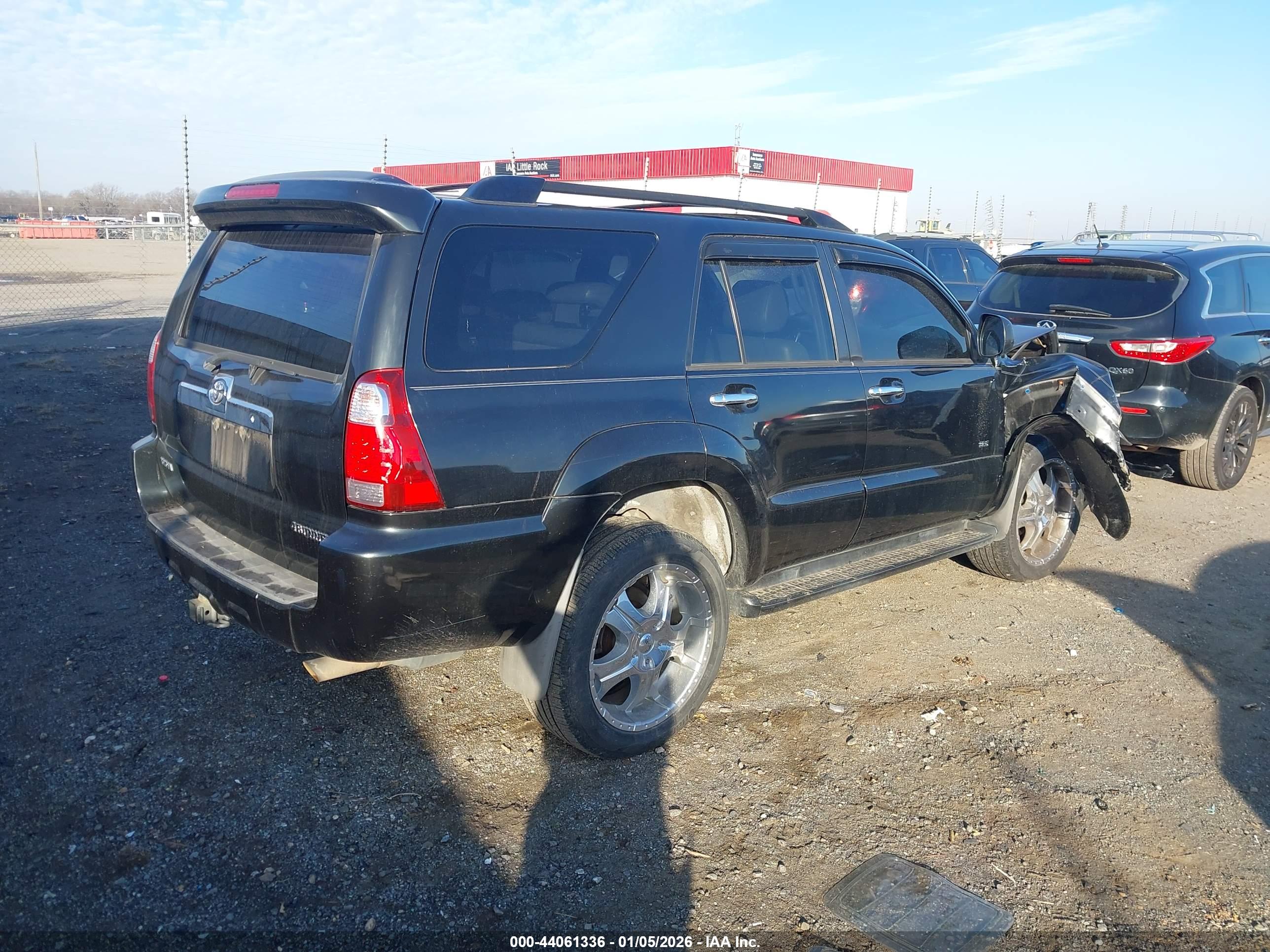TOYOTA 4RUNNER image 4