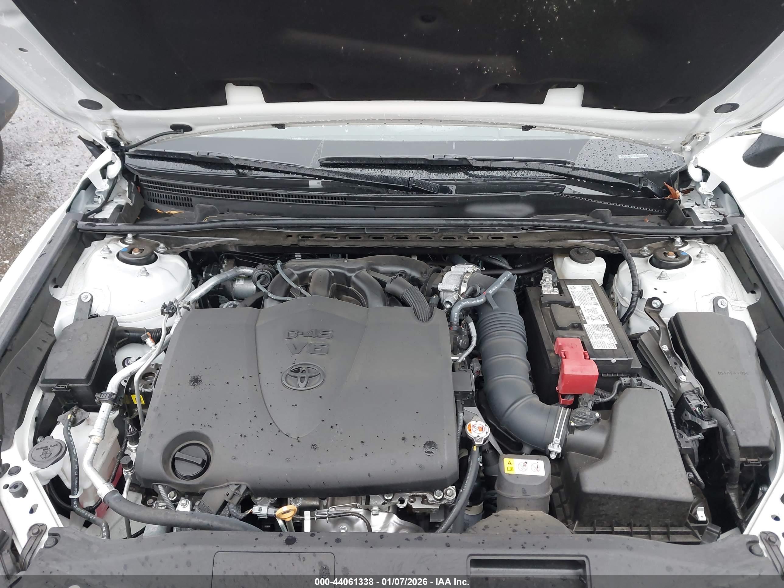 TOYOTA CAMRY image 10