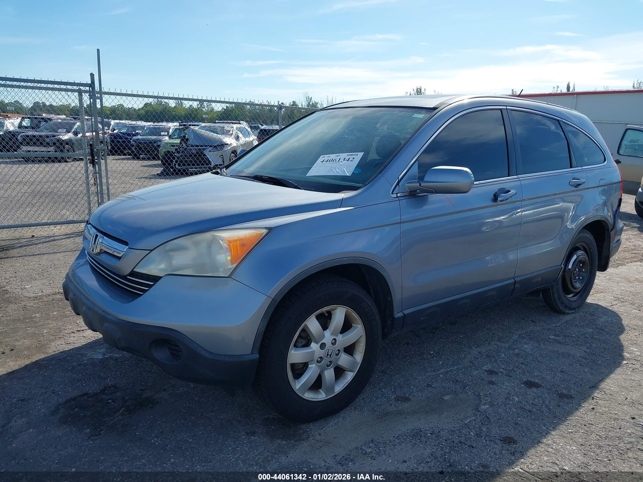 HONDA CR-V image 2