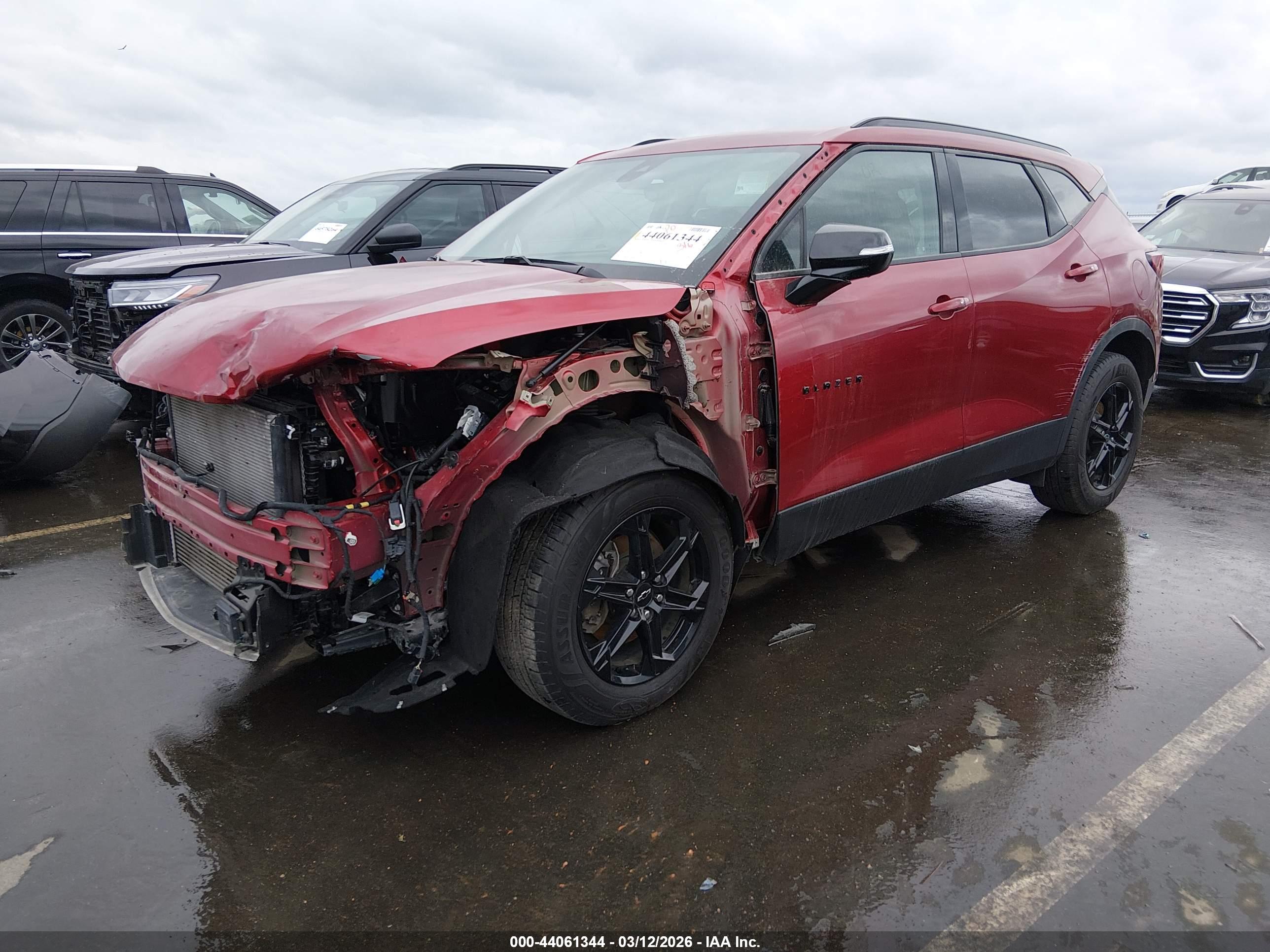 CHEVROLET BLAZER image 2