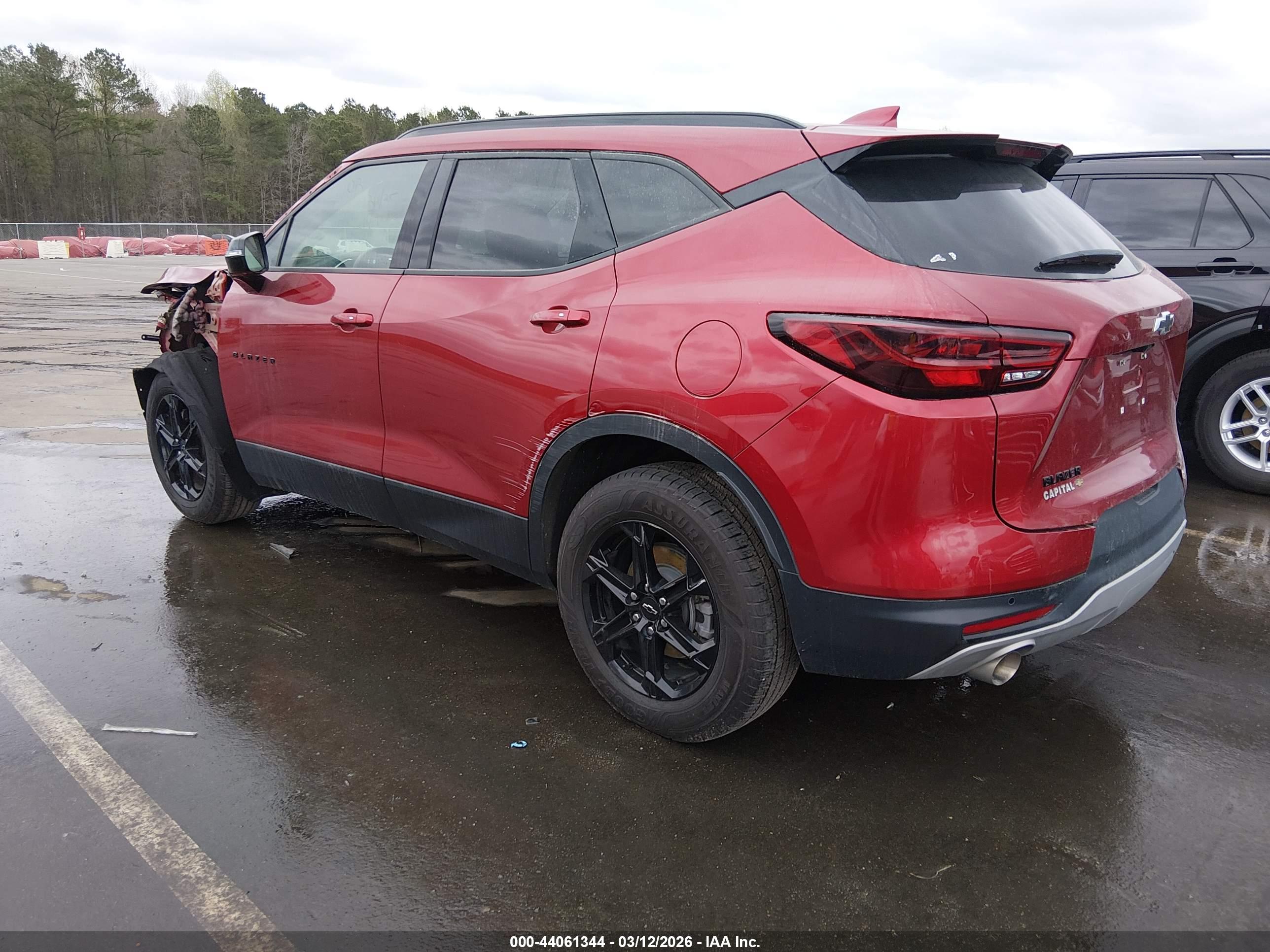 CHEVROLET BLAZER image 3