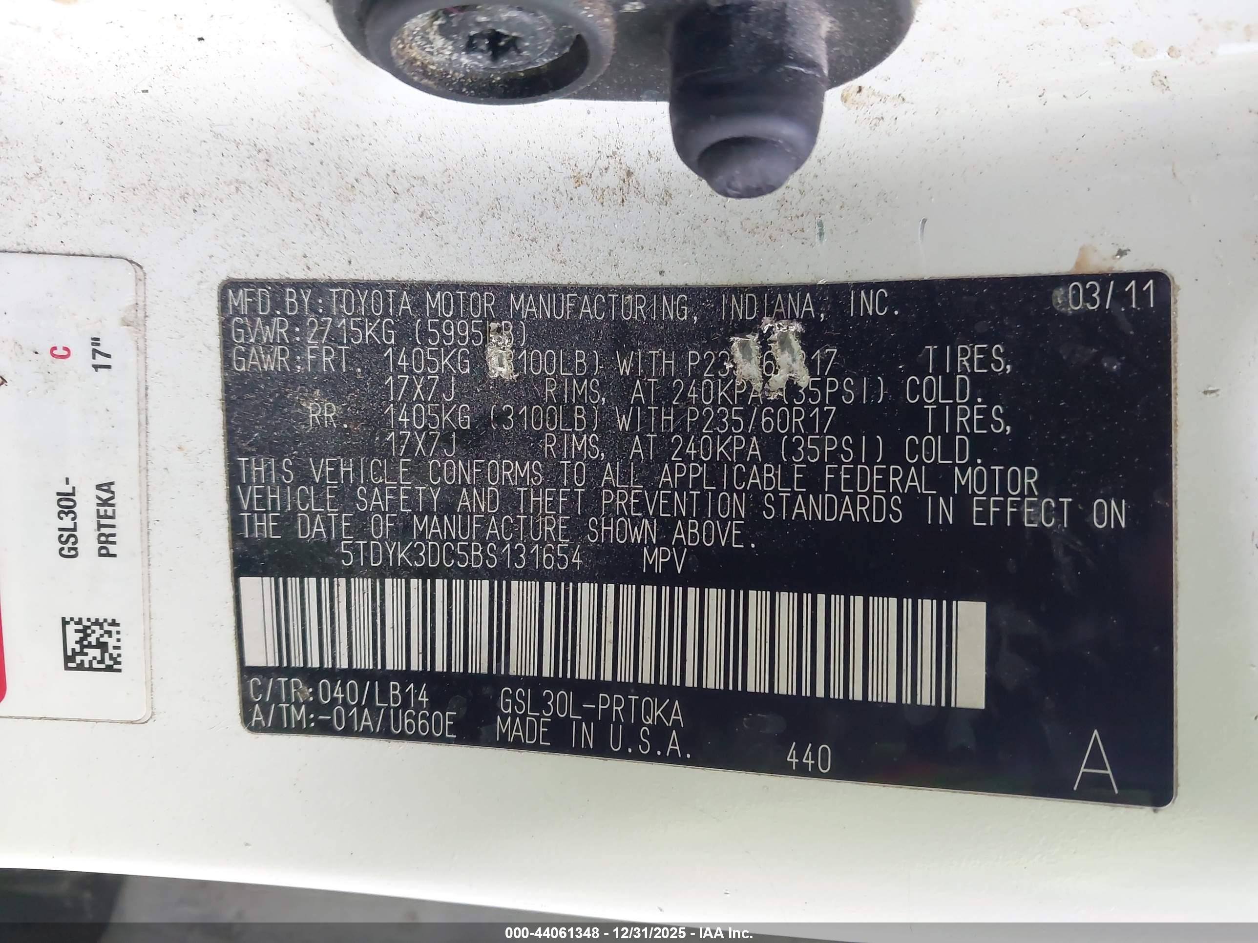 TOYOTA SIENNA image 9